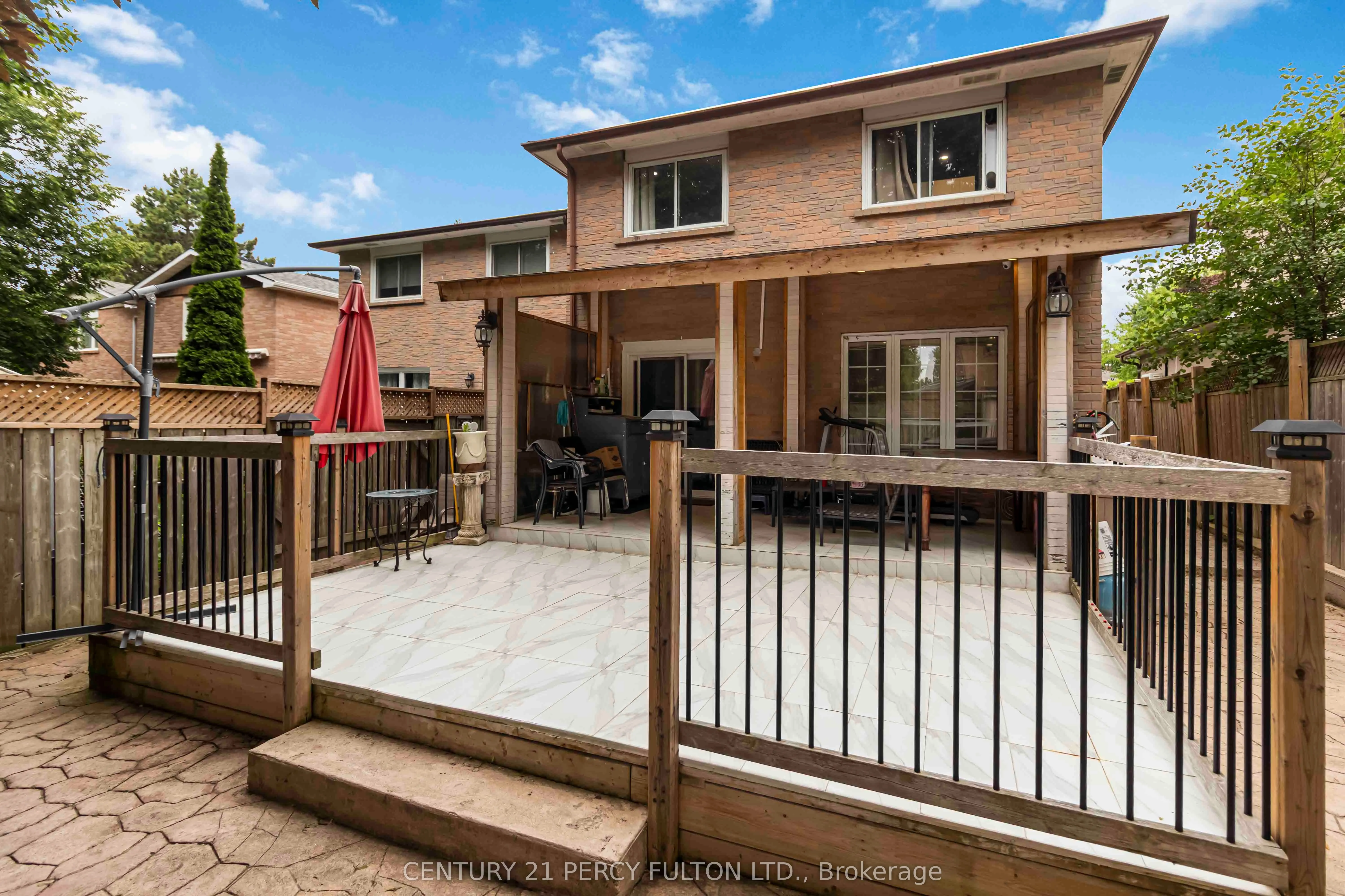 32 Barrington Crescent