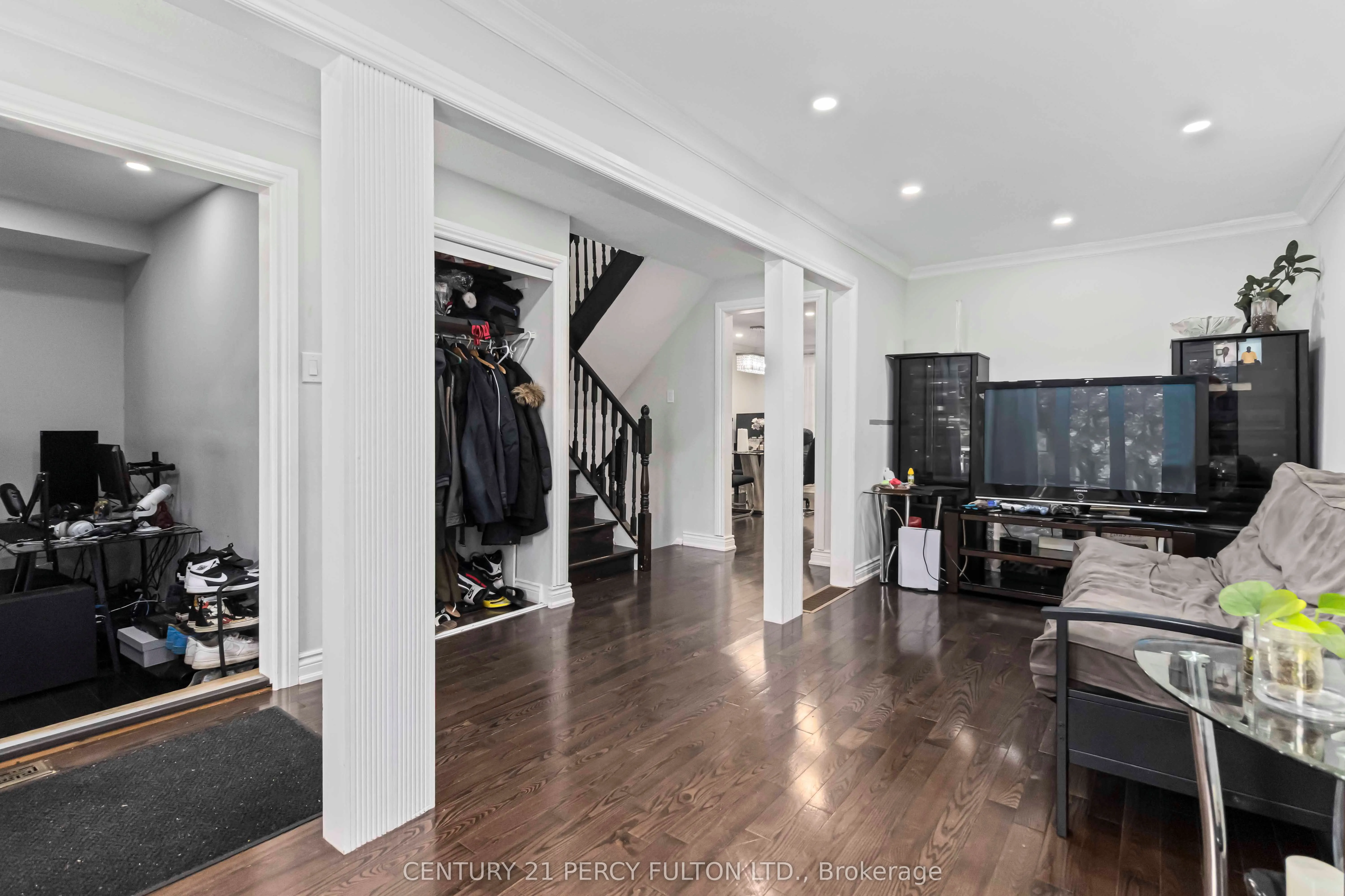 32 Barrington Crescent