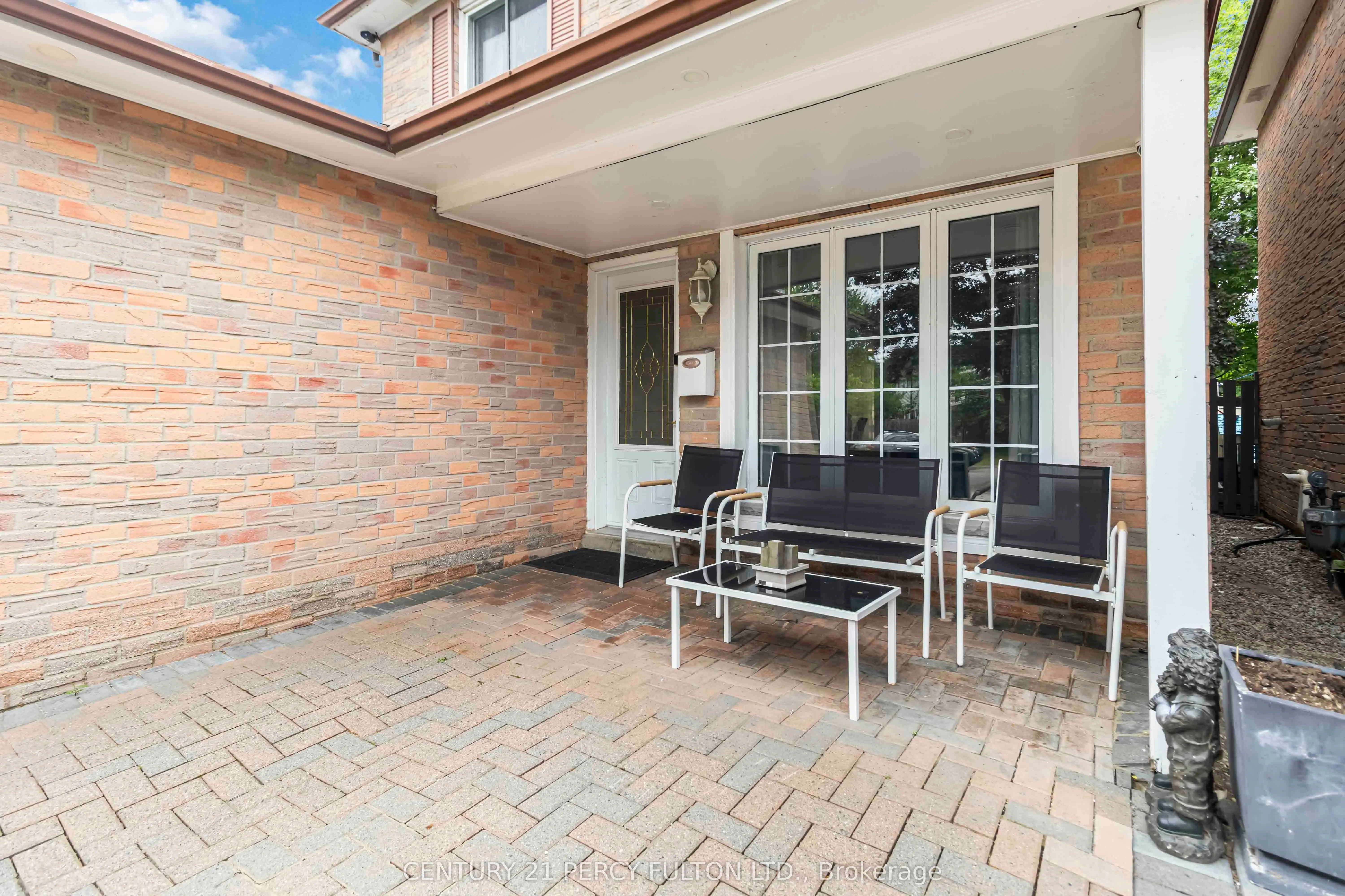 32 Barrington Crescent