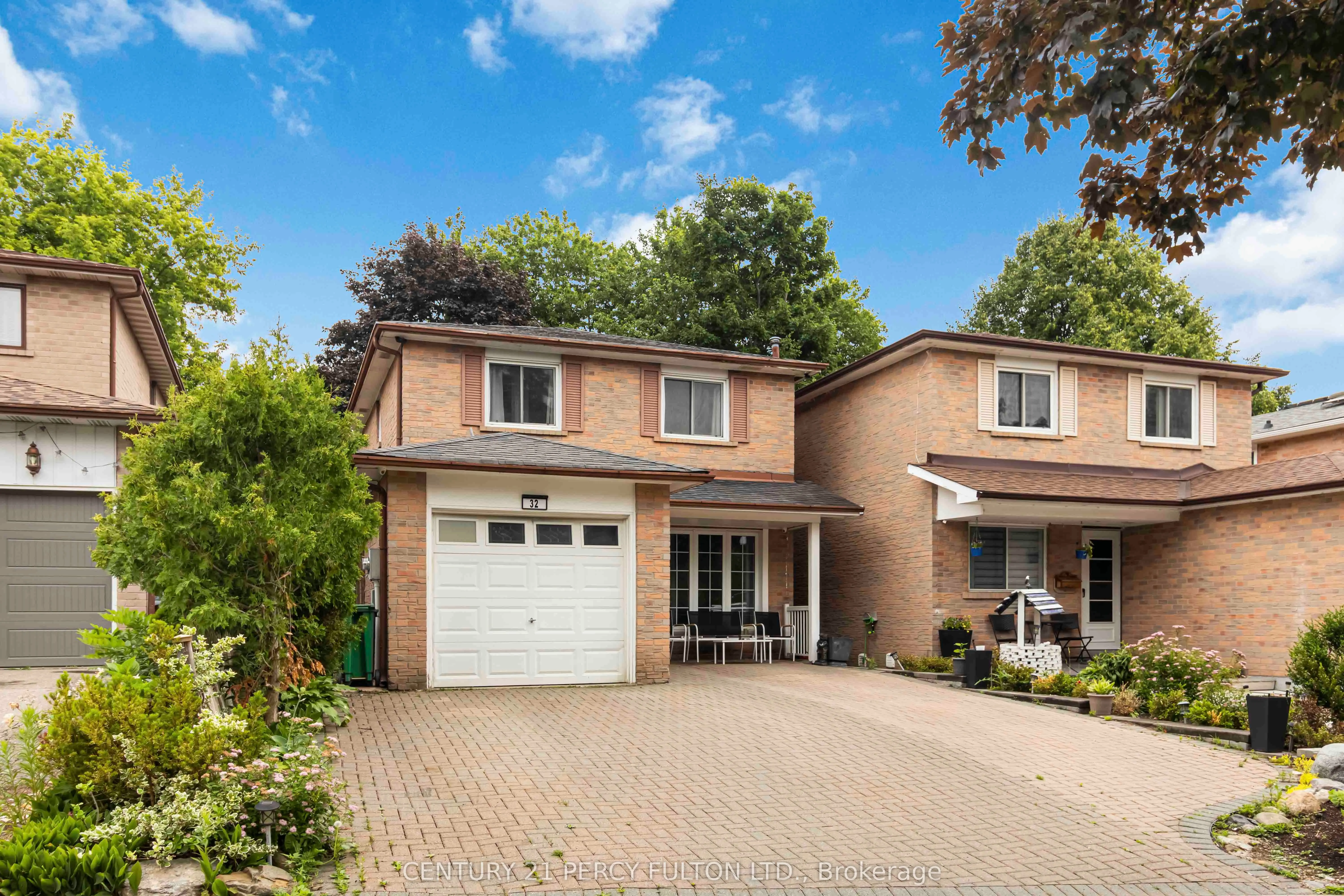 32 Barrington Crescent