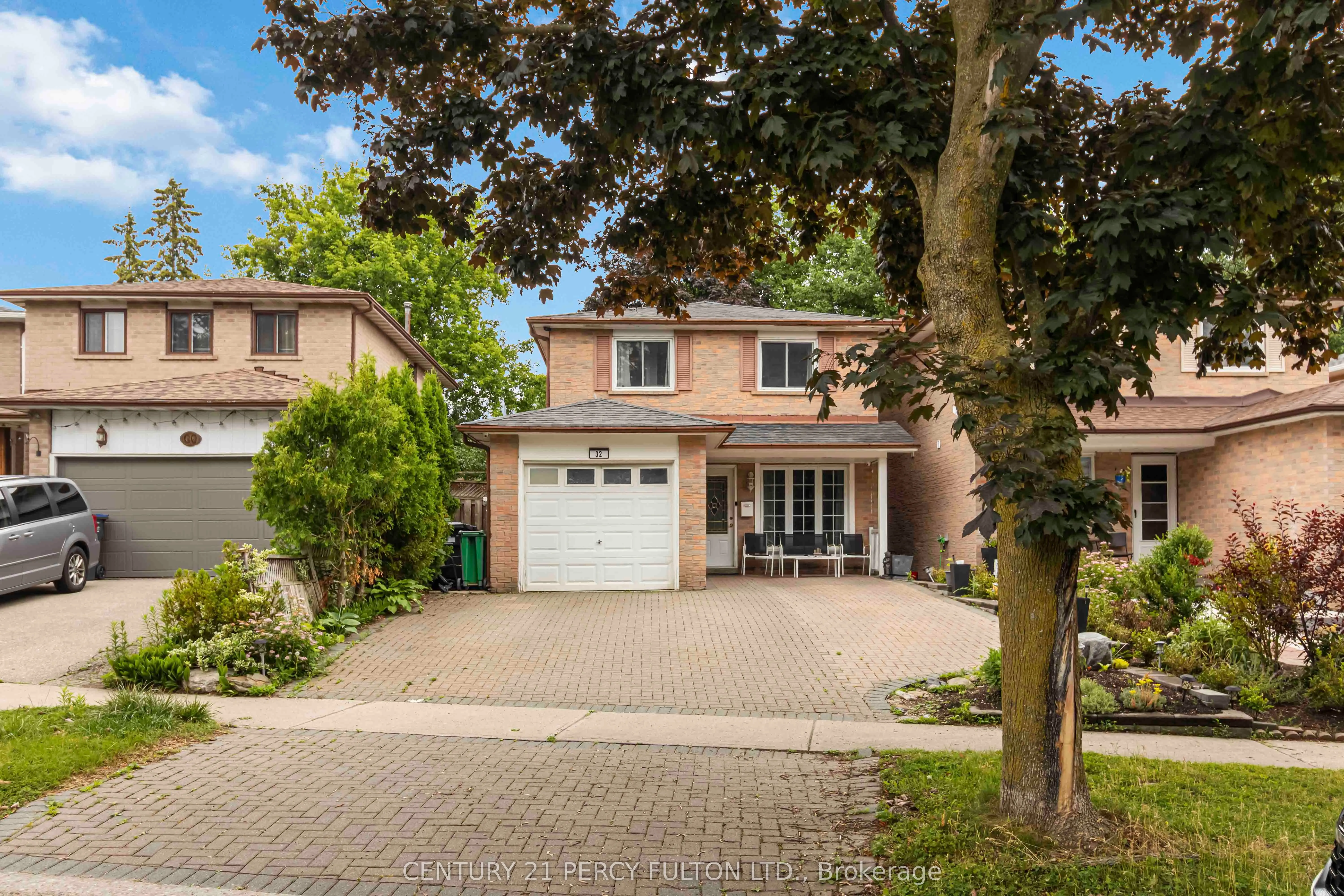 32 Barrington Crescent