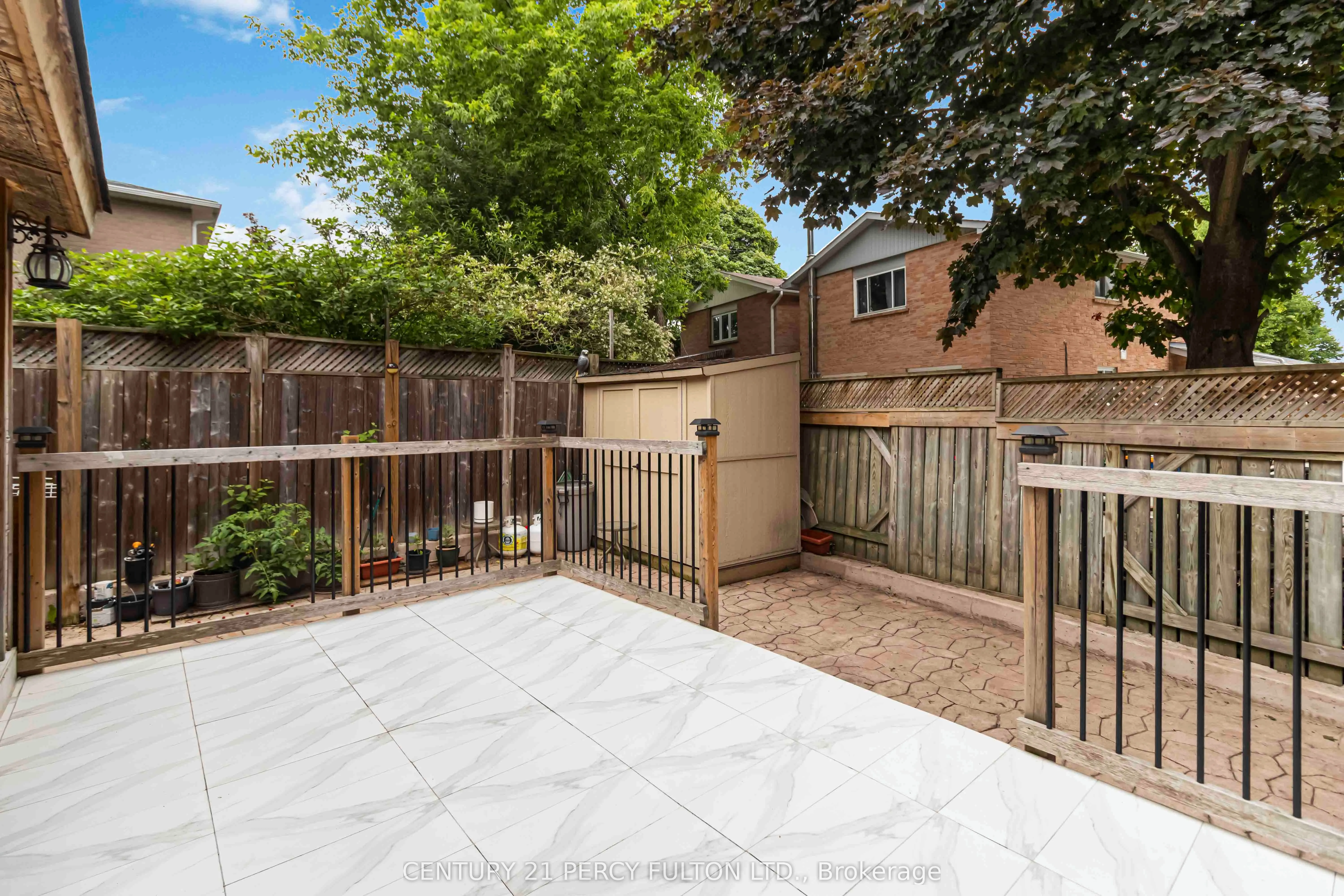 32 Barrington Crescent