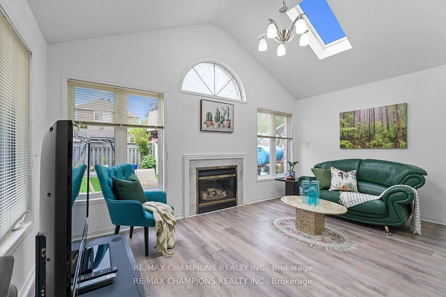 30 Larkspur Road
