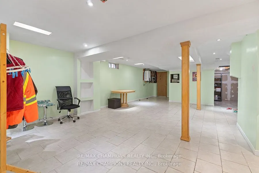 30 Larkspur Road