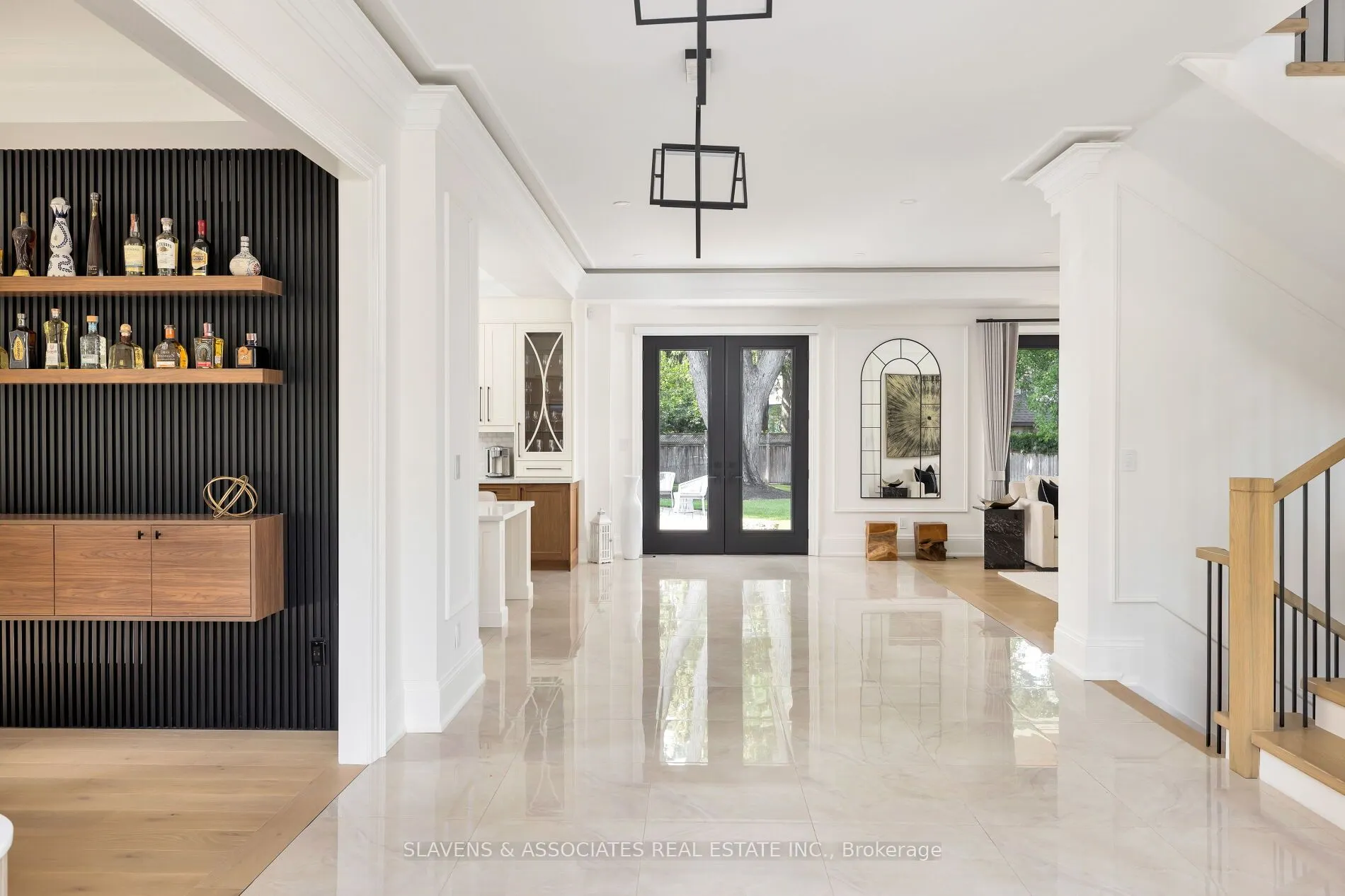 1529 Venetia Drive