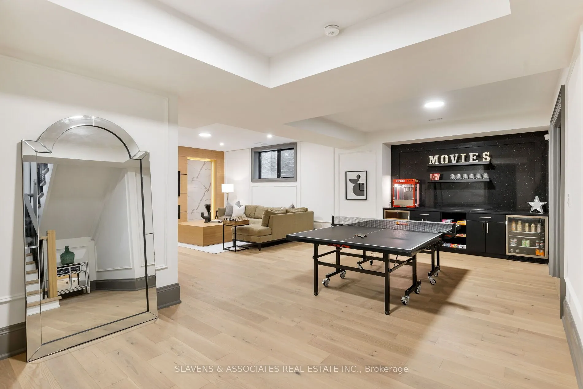 1529 Venetia Drive