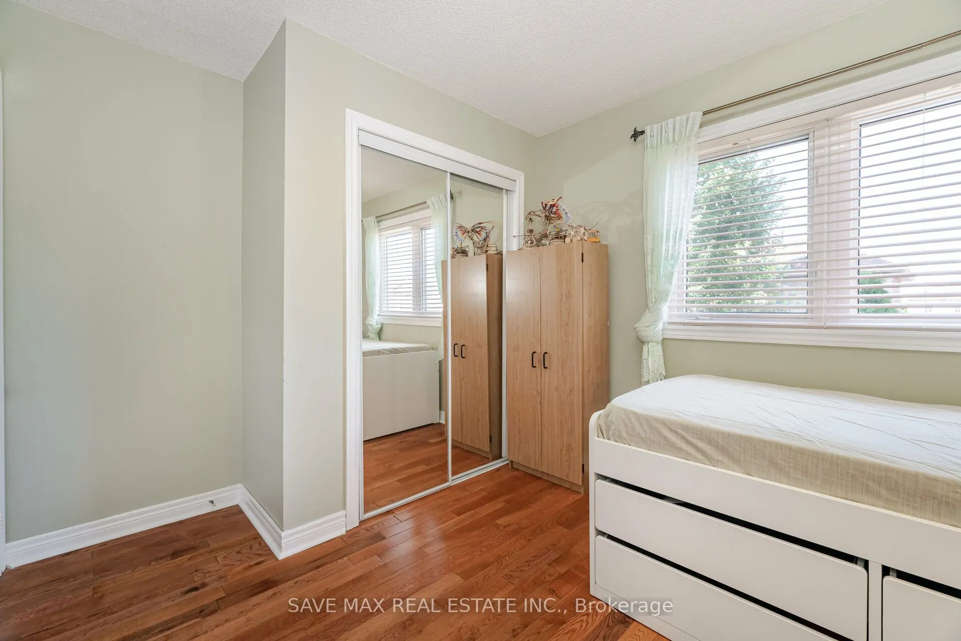 5669 Freshwater Drive