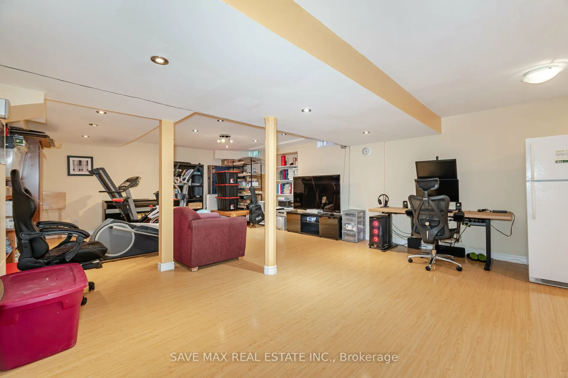 5669 Freshwater Drive