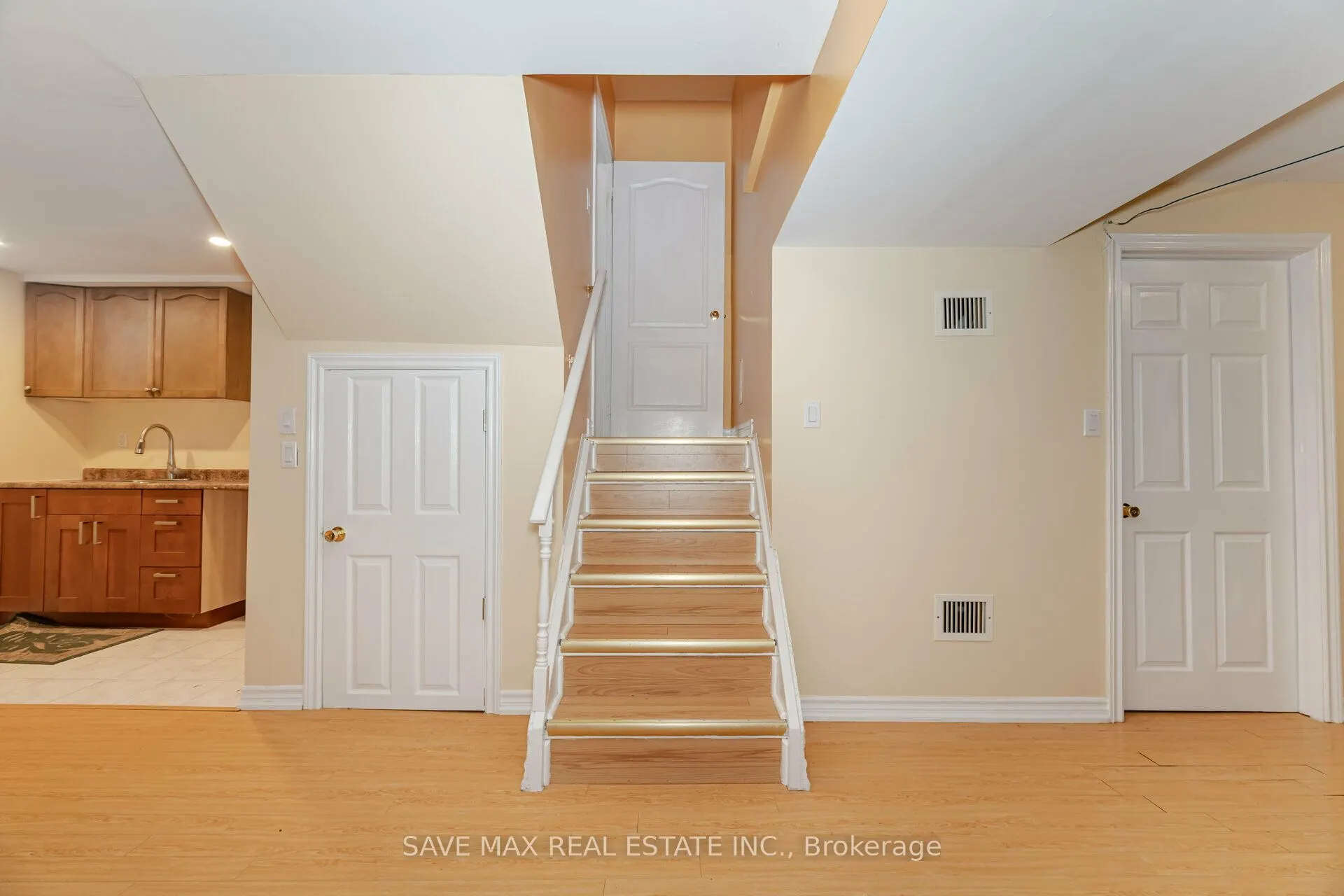 5669 Freshwater Drive