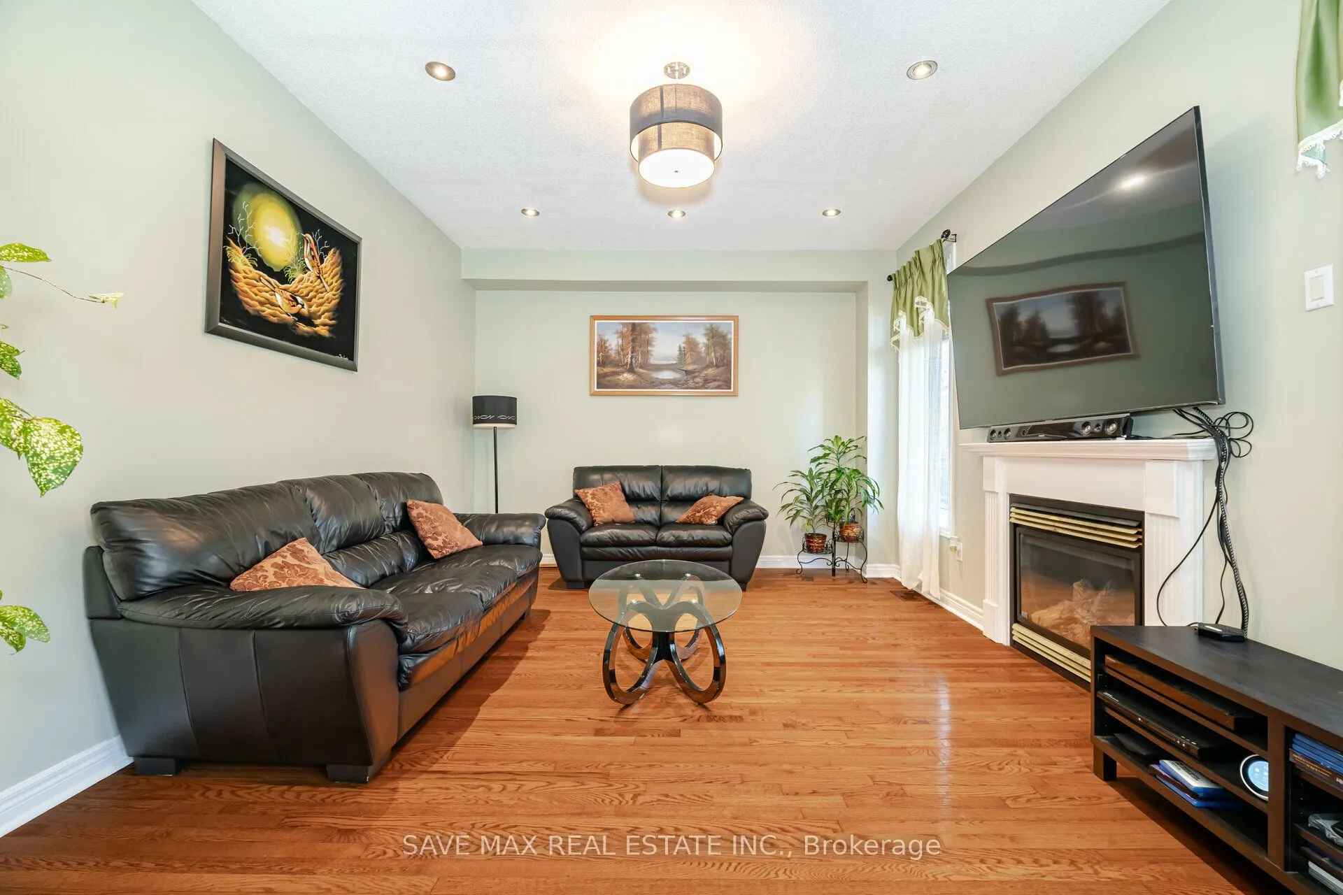 5669 Freshwater Drive
