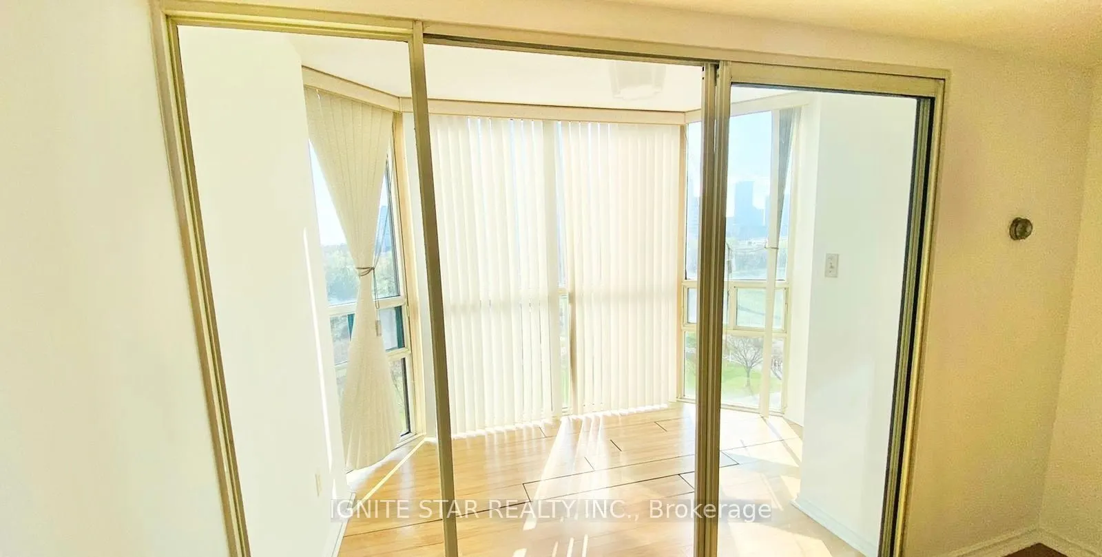 285 Enfield Place, #2007