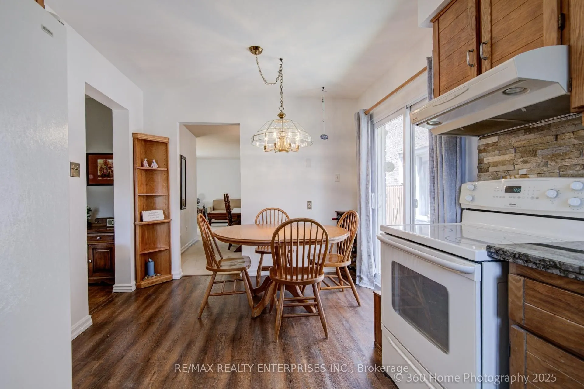 4425 Sawmill Valley Drive