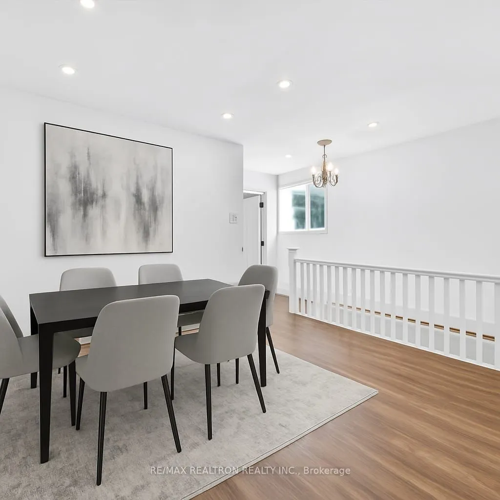 1640 Queen Street W