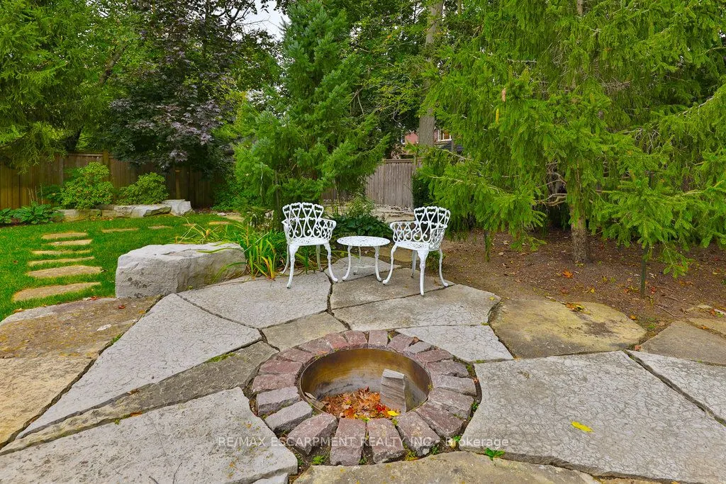 79 Pinewood Trail