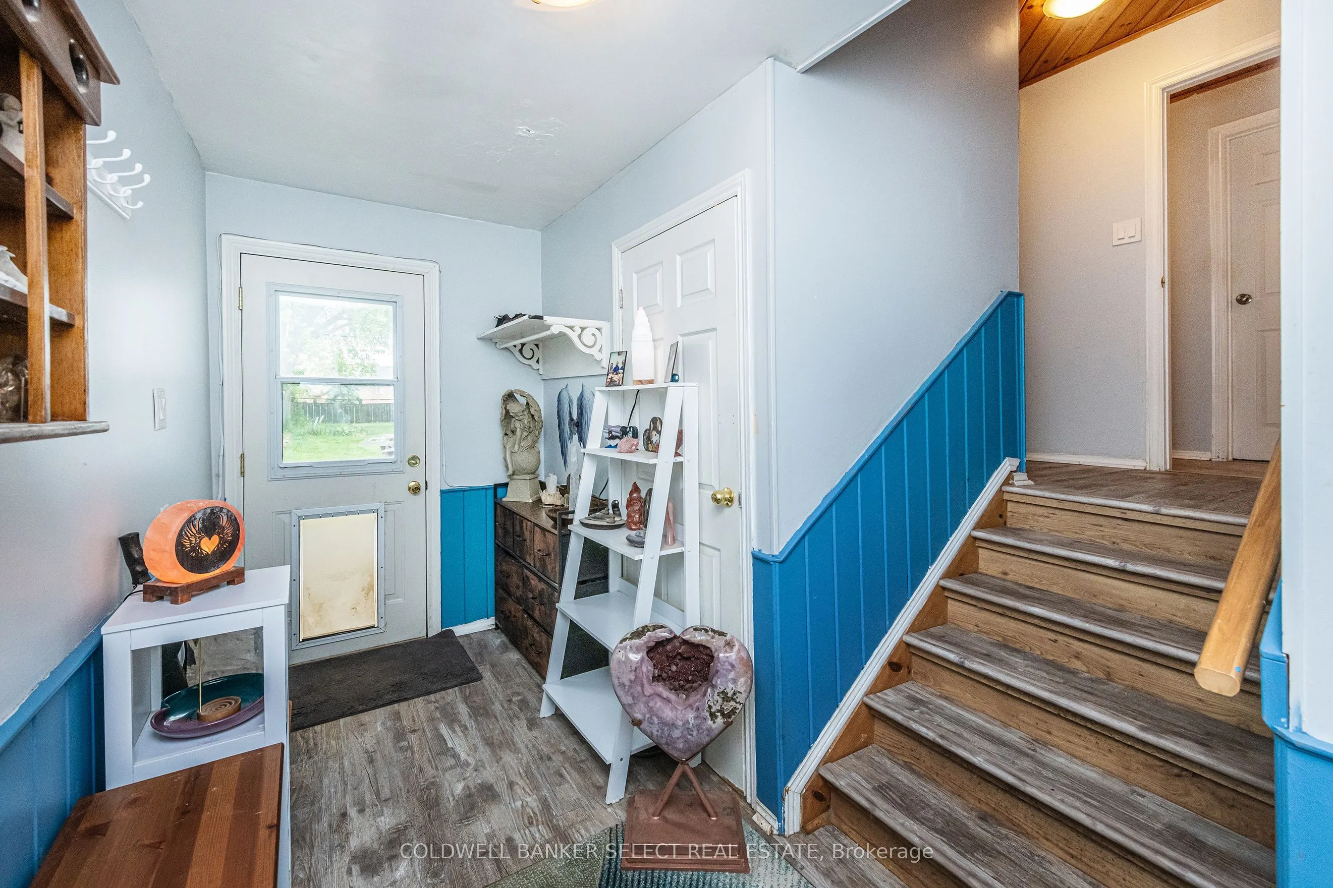 296 Whitehead Crescent