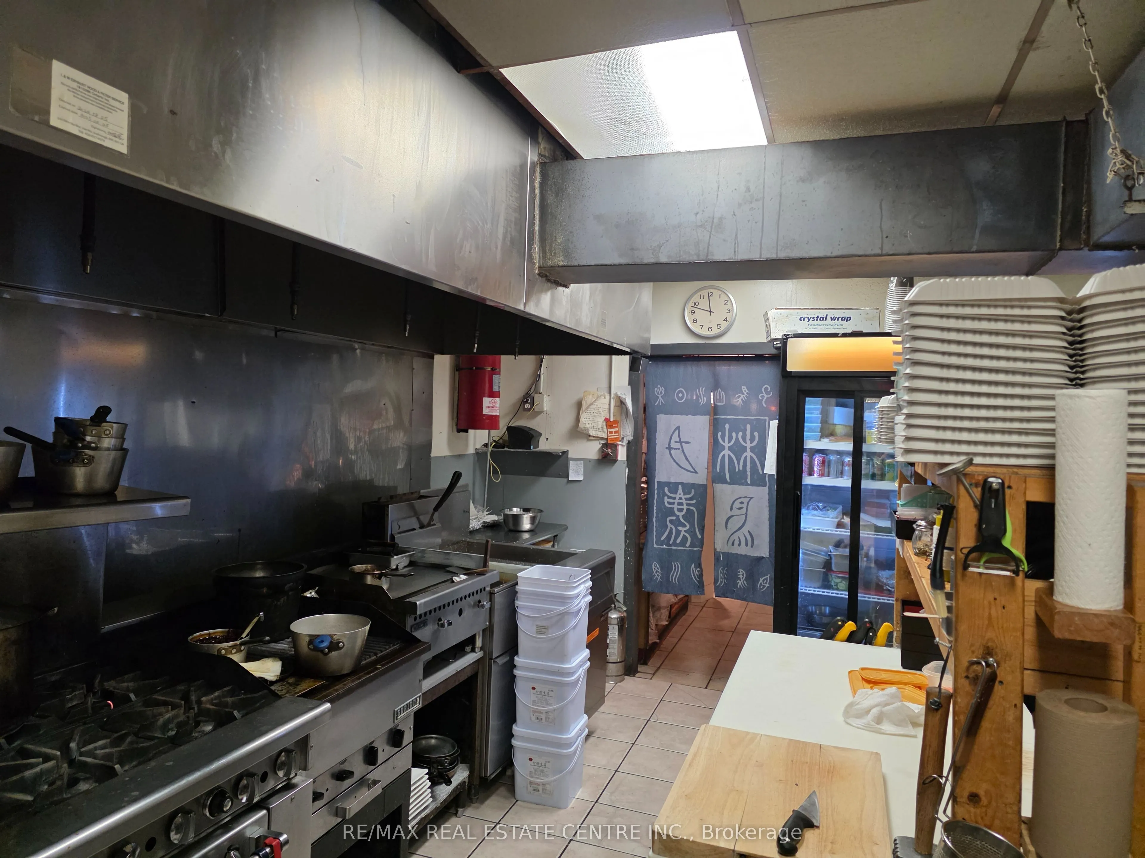 2384 Bloor Street W