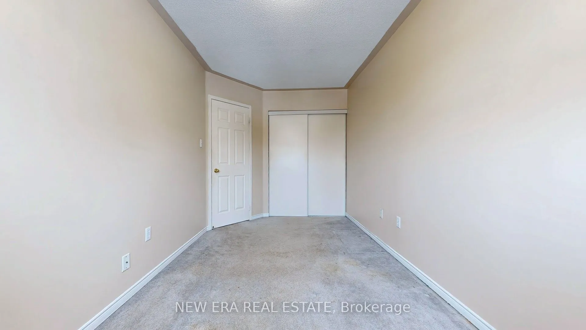 17 Caruso Drive