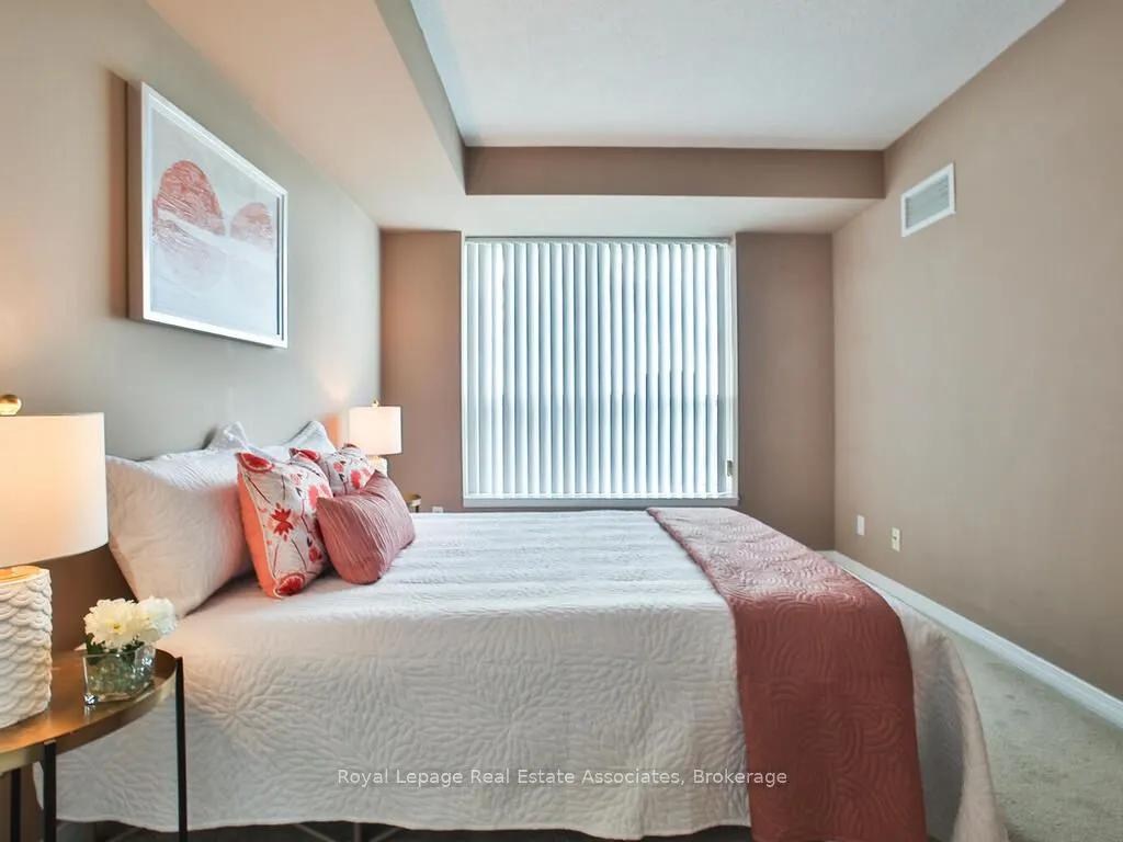 4879 Kimbermount Avenue, #401