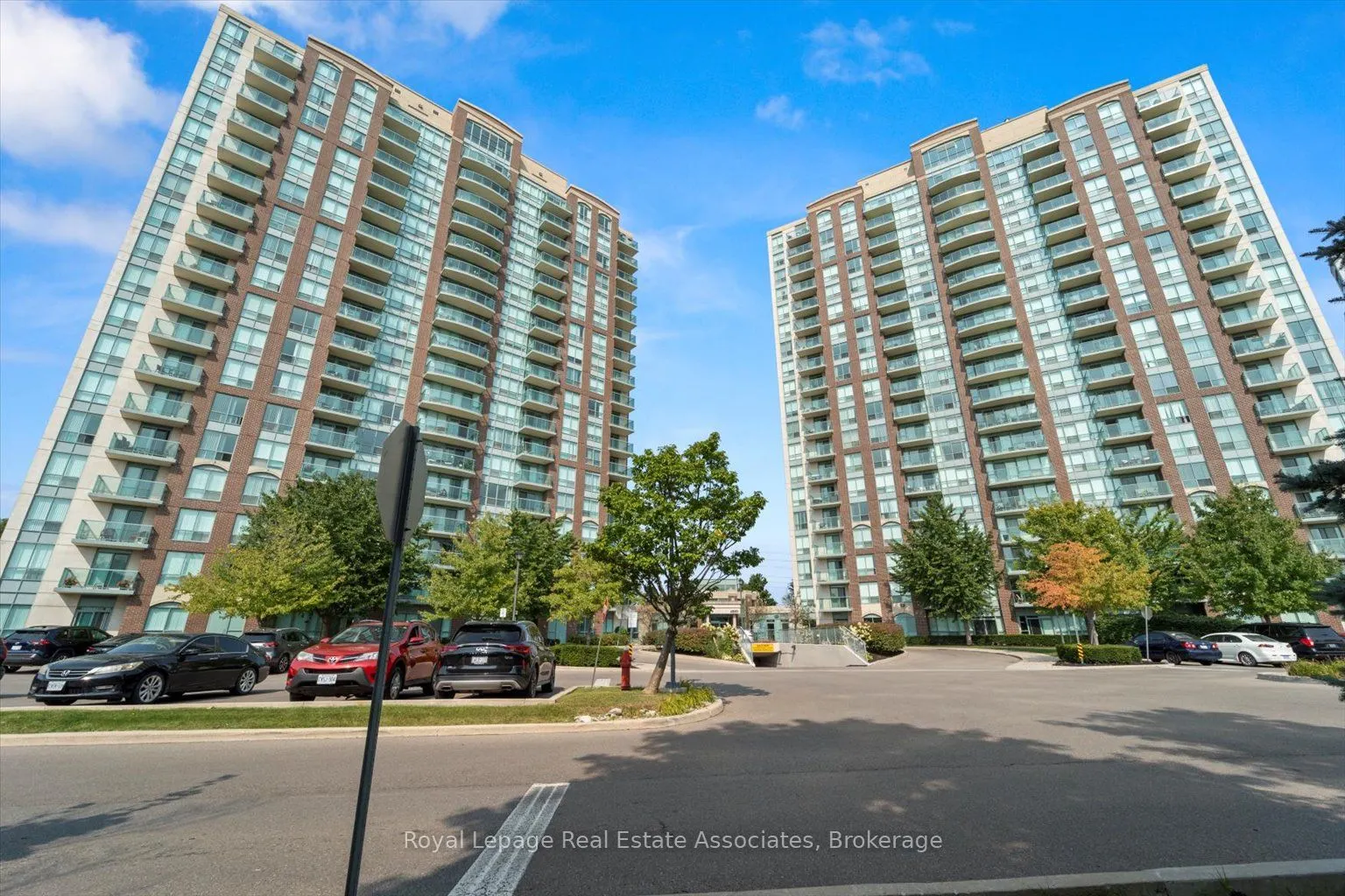4879 Kimbermount Avenue, #401