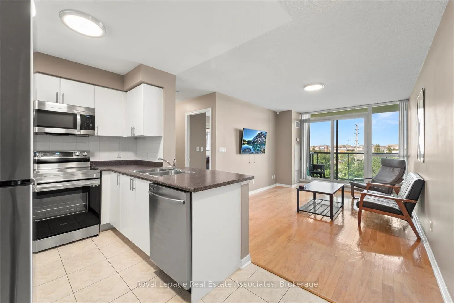4879 Kimbermount Avenue, #401
