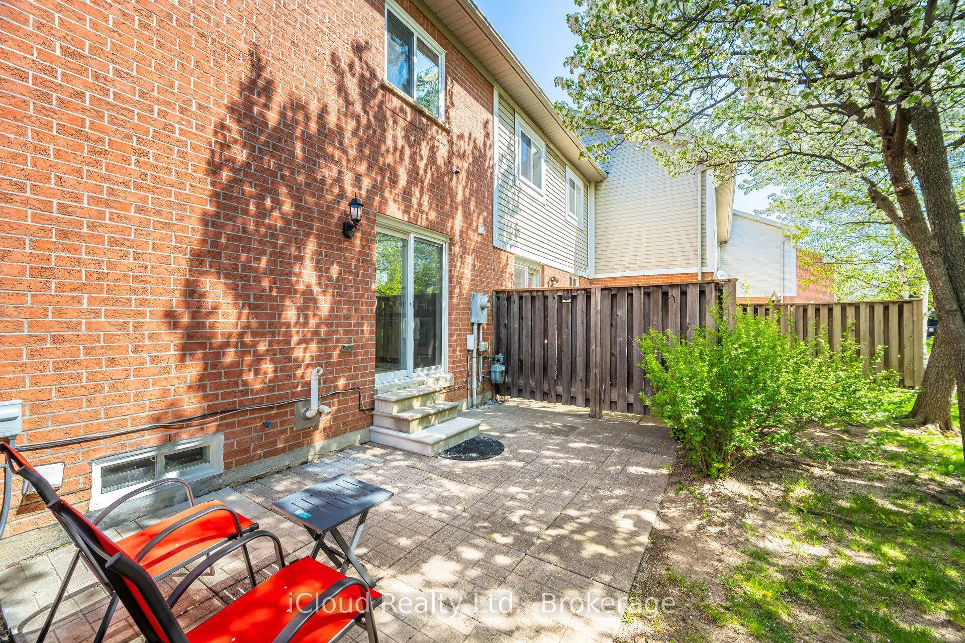 5659 Glen Erin Drive E, #41
