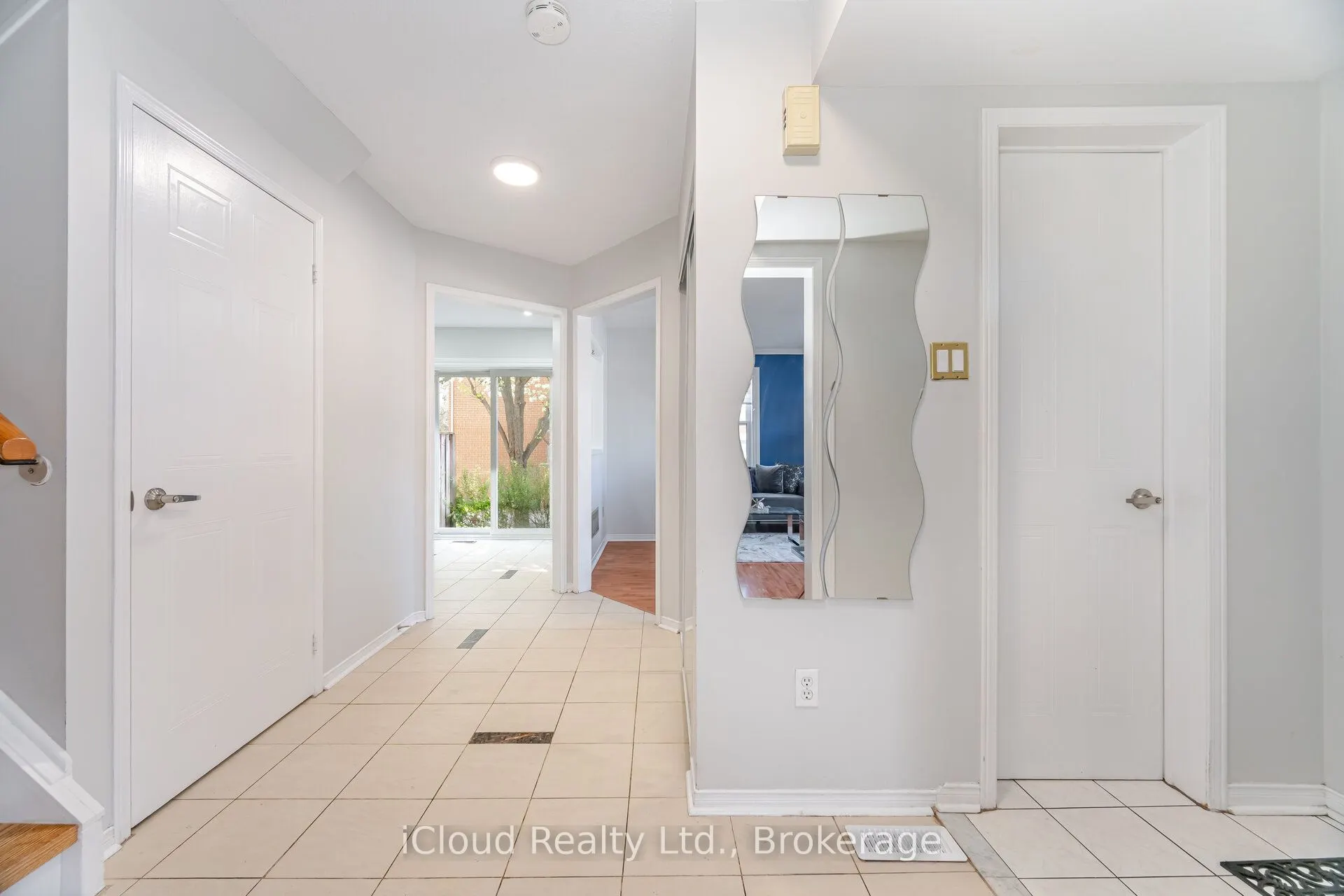 5659 Glen Erin Drive E, #41