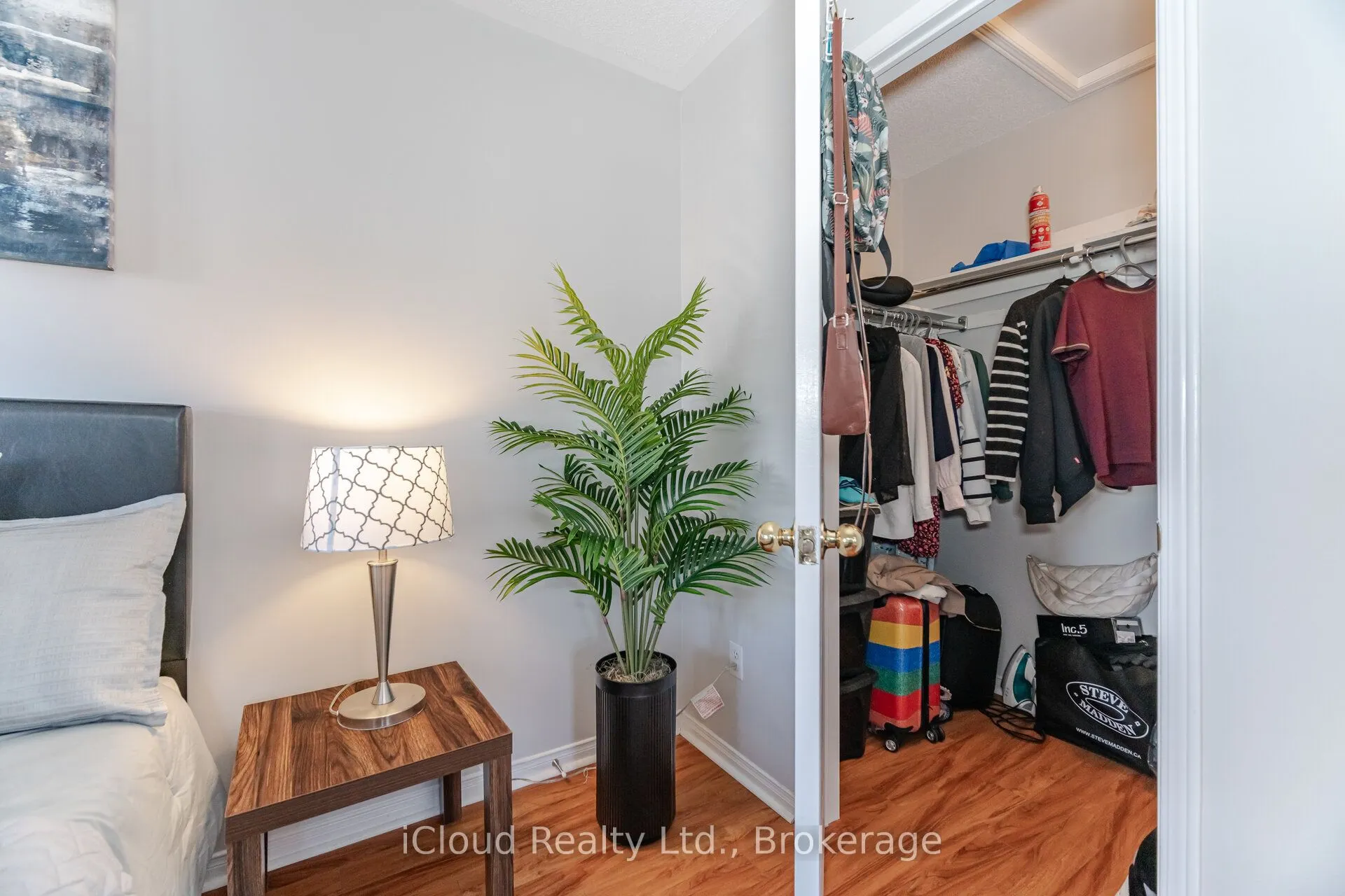 5659 Glen Erin Drive E, #41