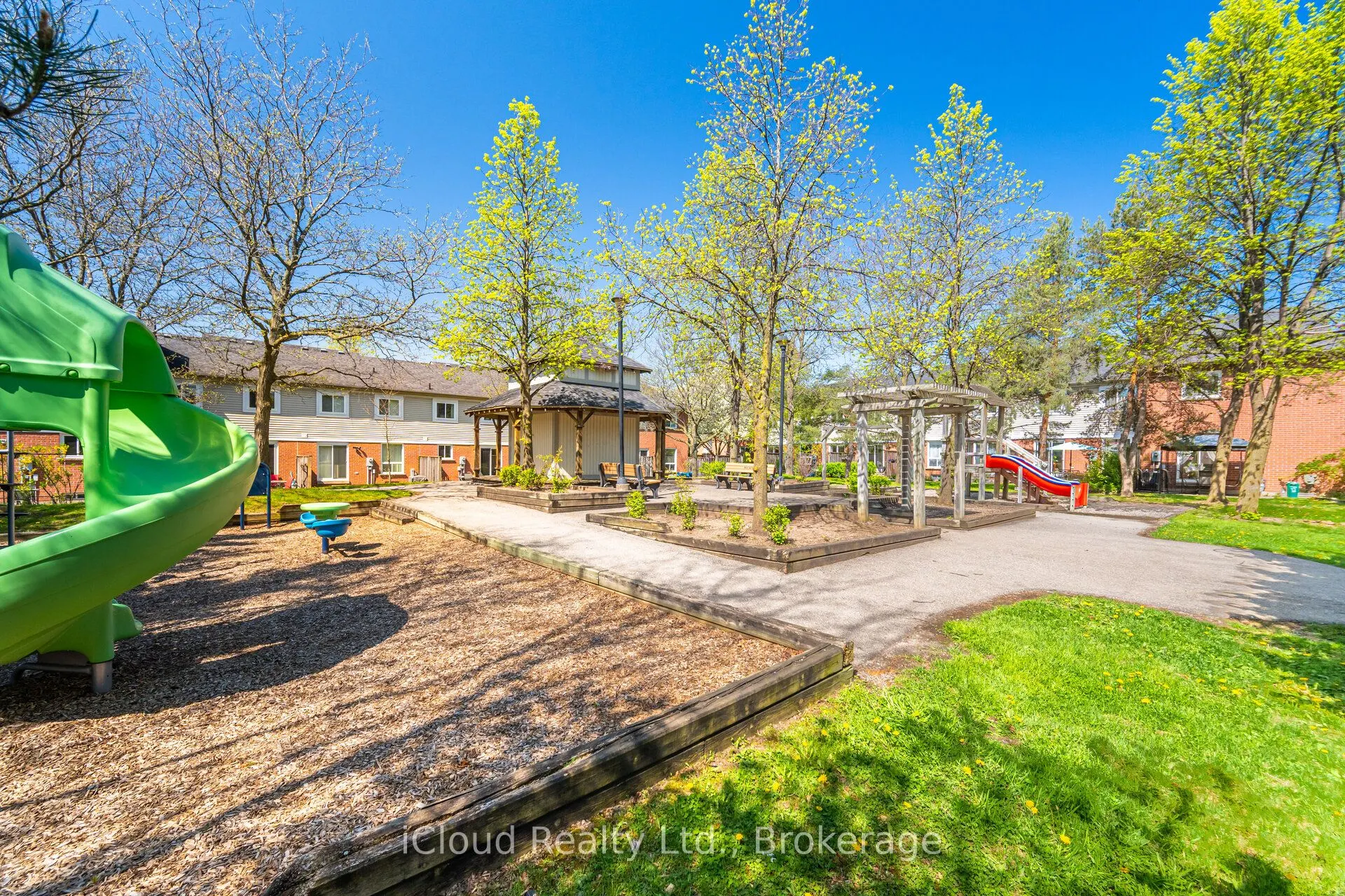 5659 Glen Erin Drive E, #41
