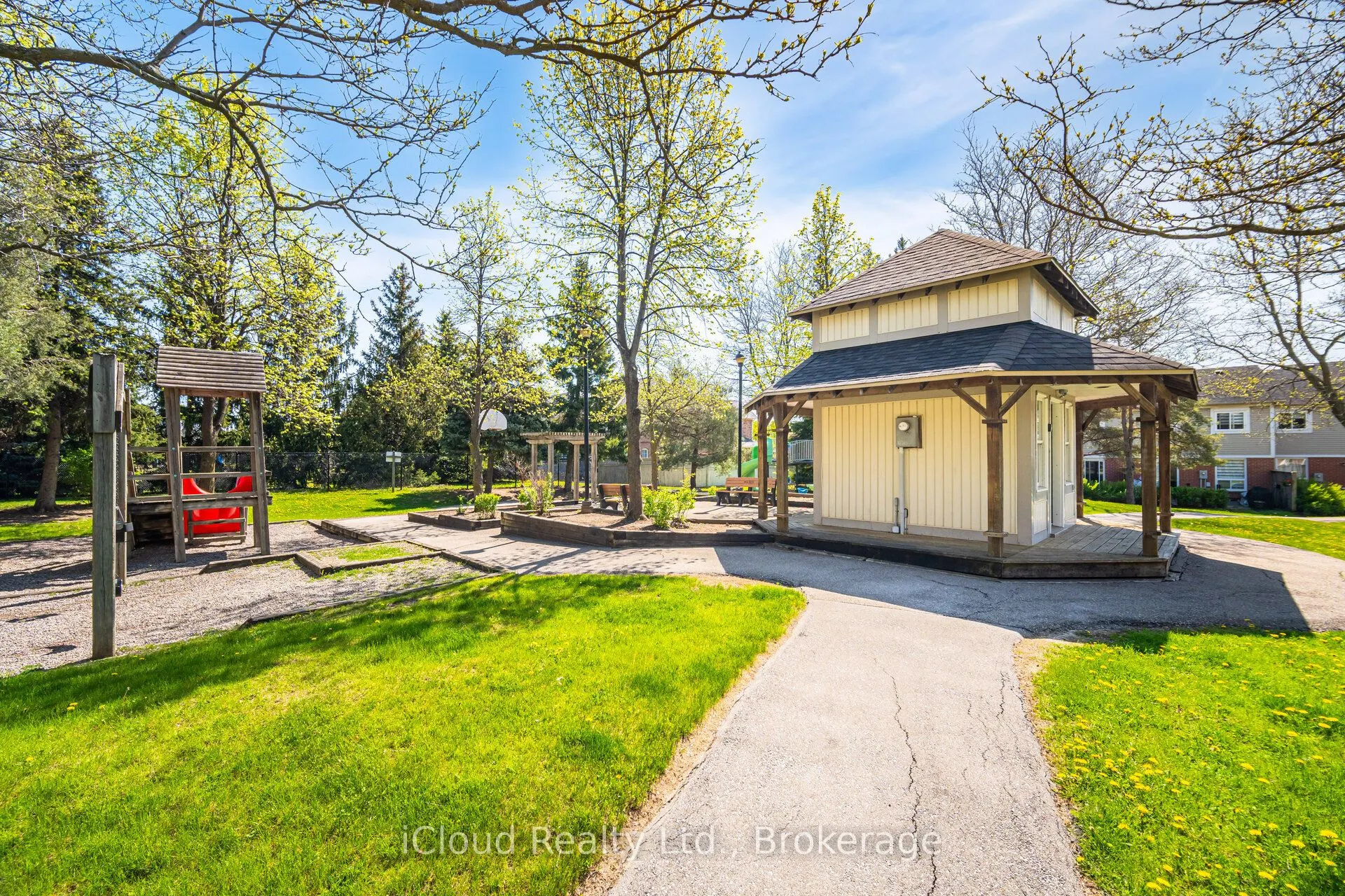 5659 Glen Erin Drive E, #41