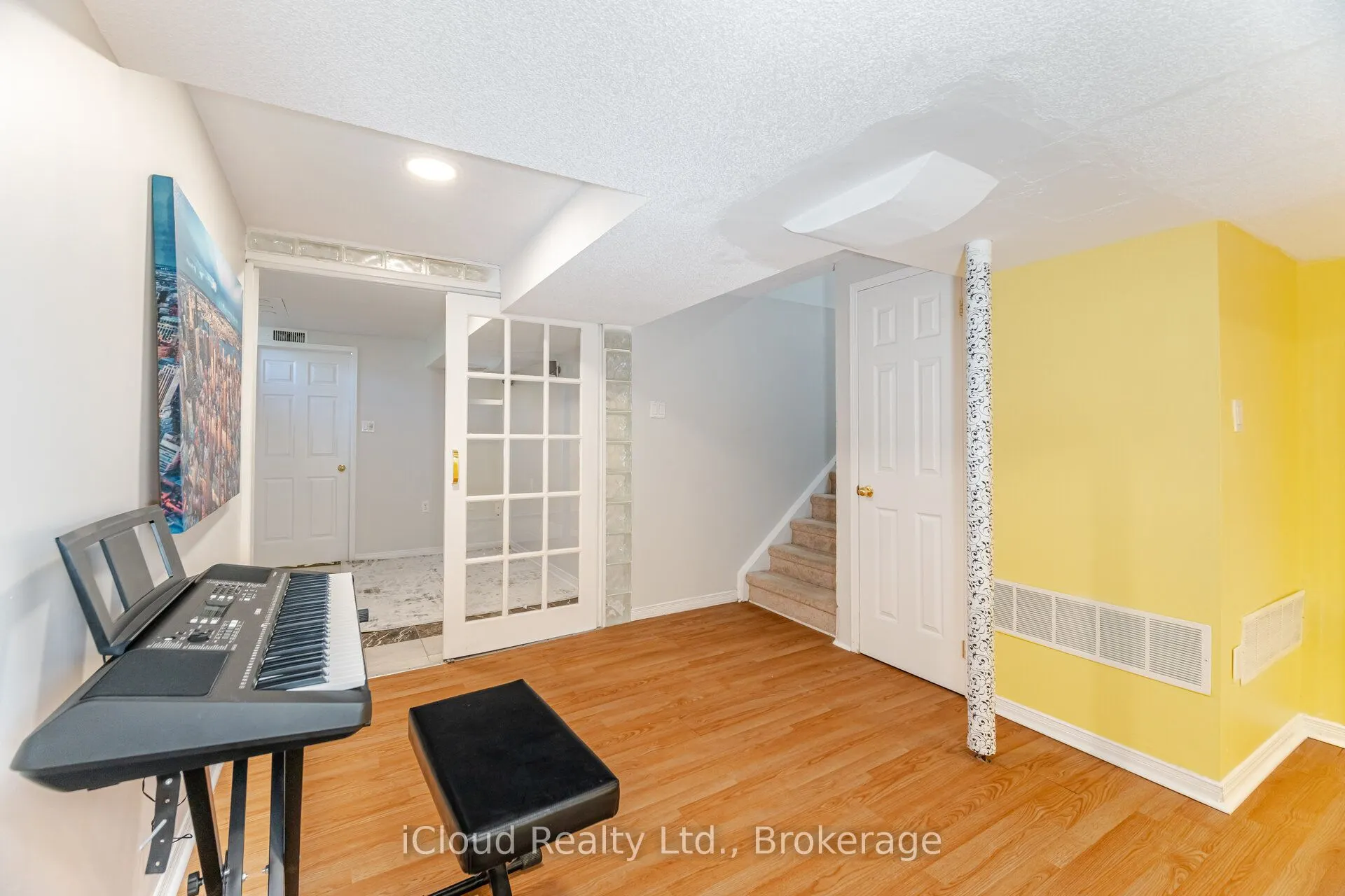 5659 Glen Erin Drive E, #41
