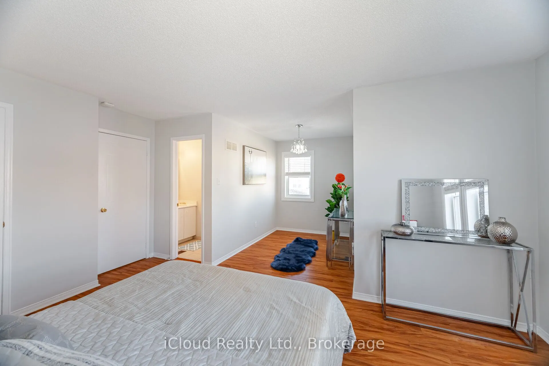 5659 Glen Erin Drive E, #41