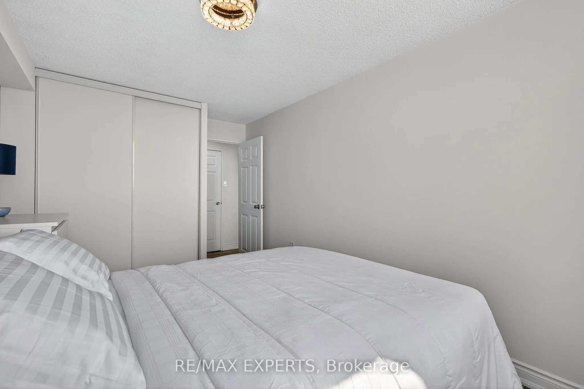 2900 Battleford Road, #1212