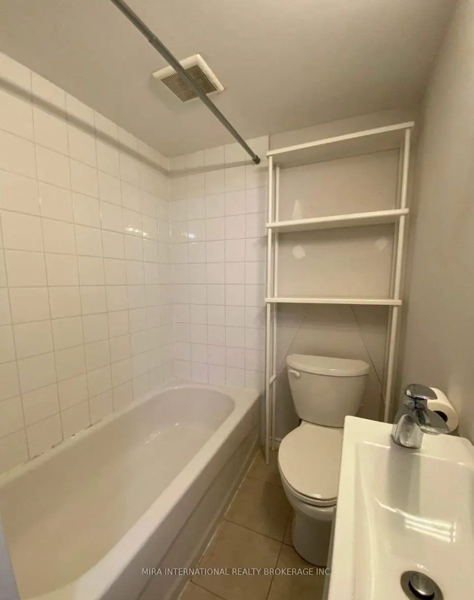 70 Melbourne Avenue, #B2