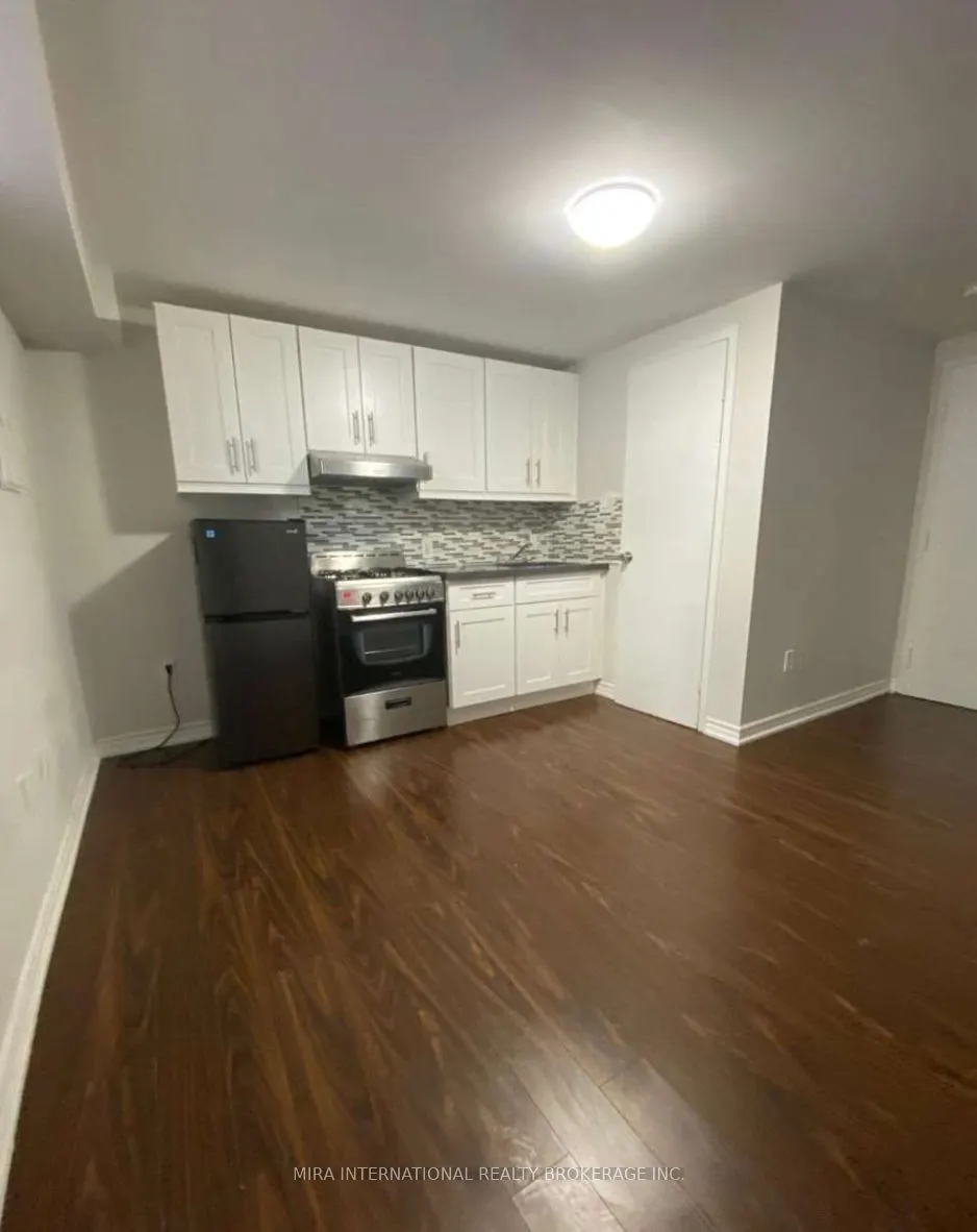 70 Melbourne Avenue, #B2