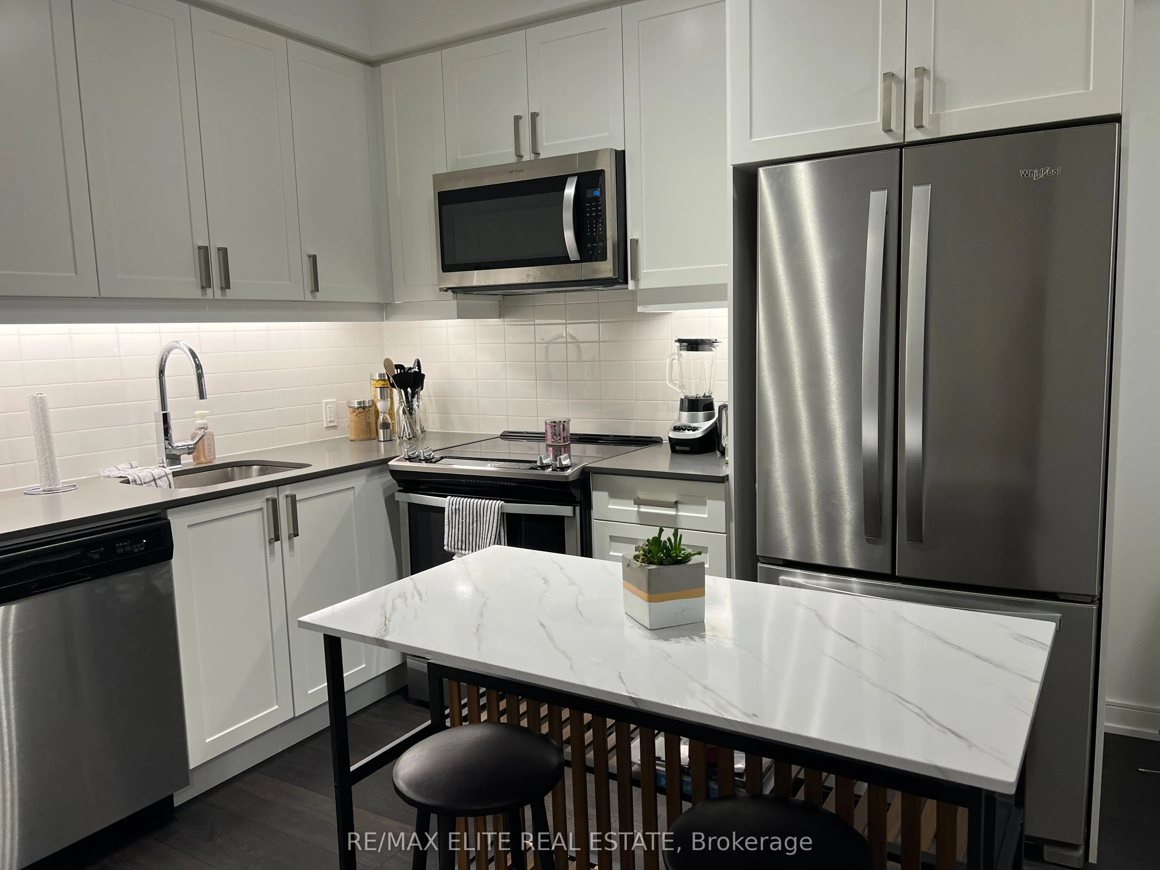 8 Nahani Way, #2719
