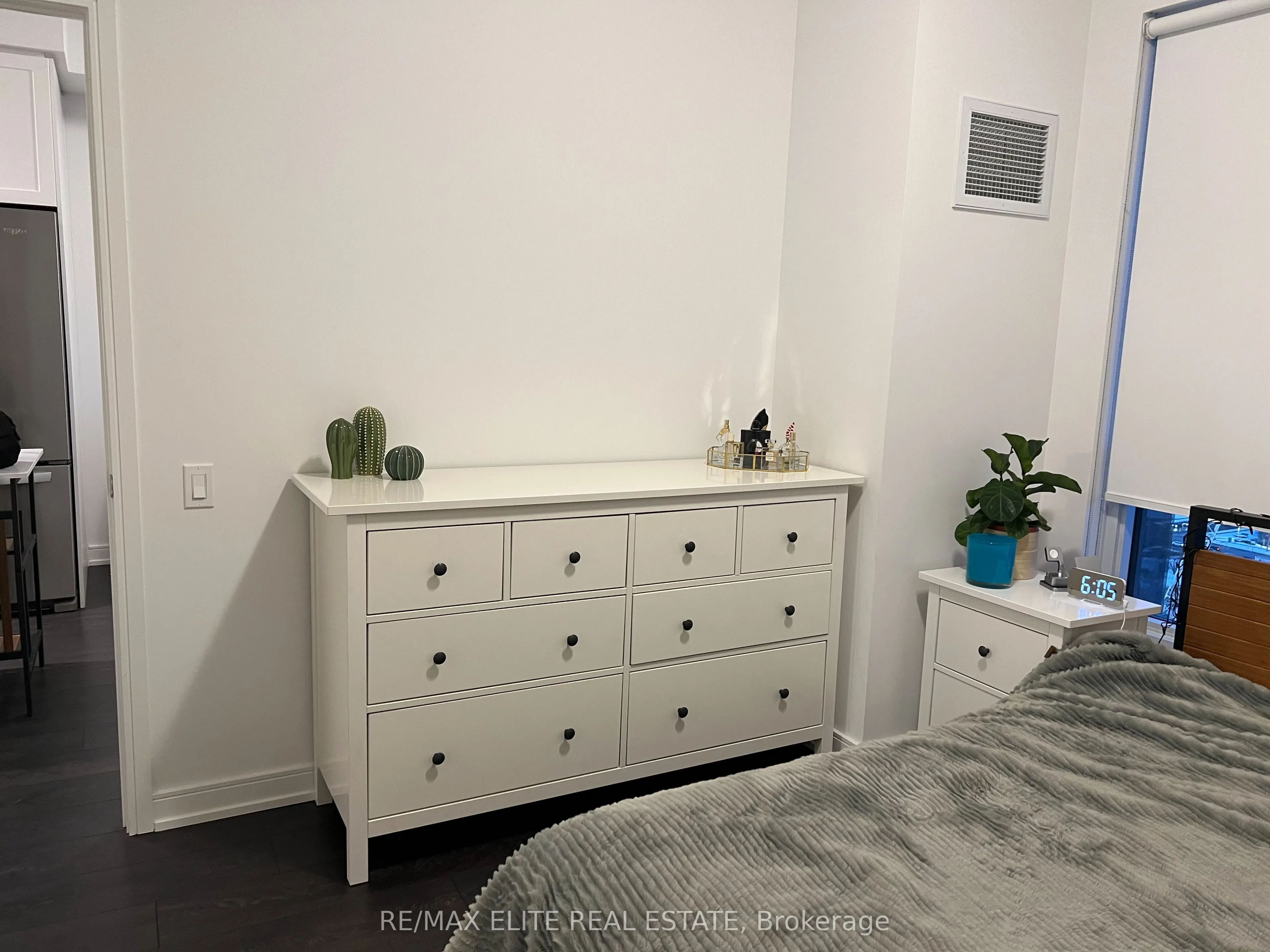 8 Nahani Way, #2719