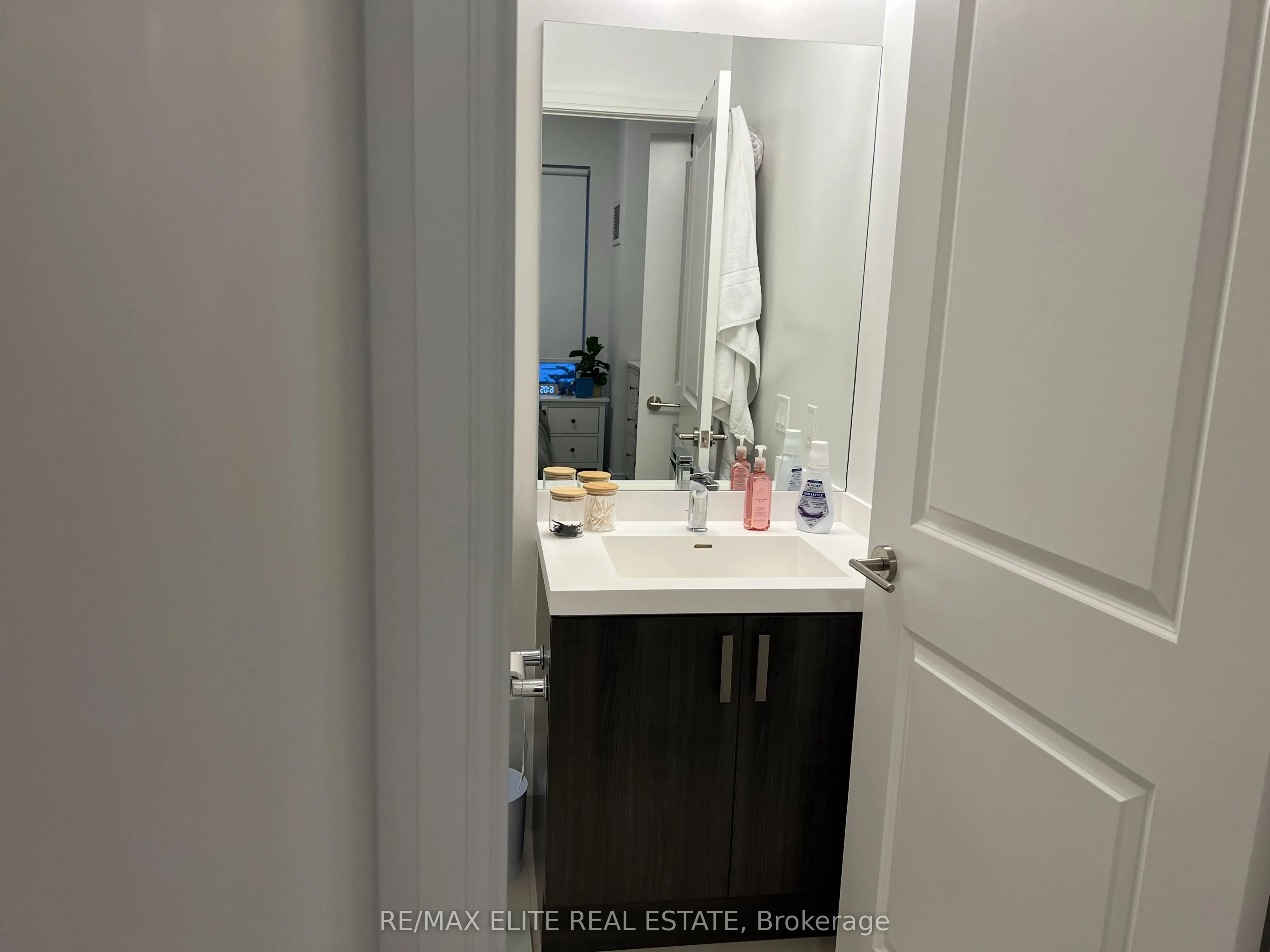 8 Nahani Way, #2719