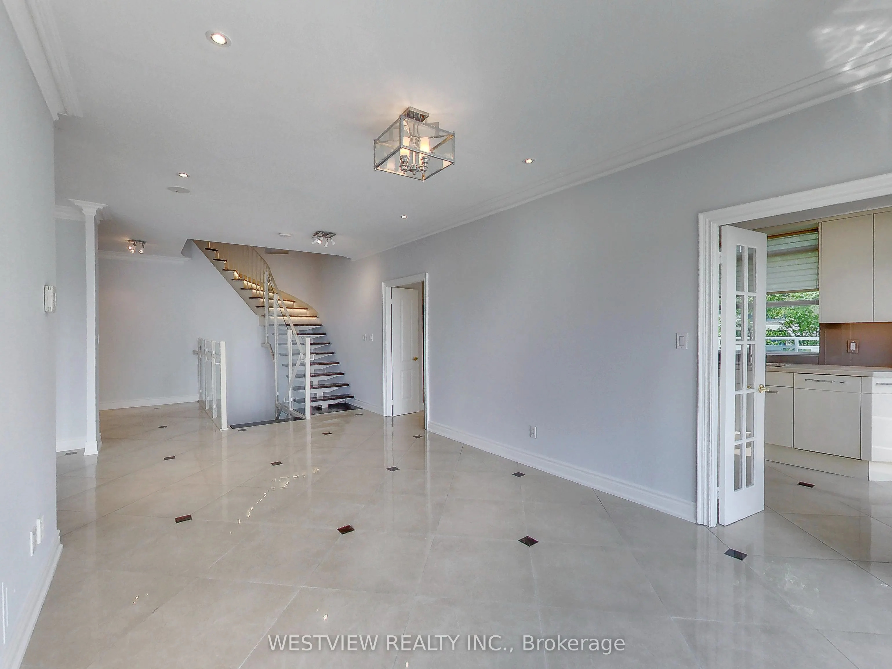 2111 Lake Shore Boulevard #116