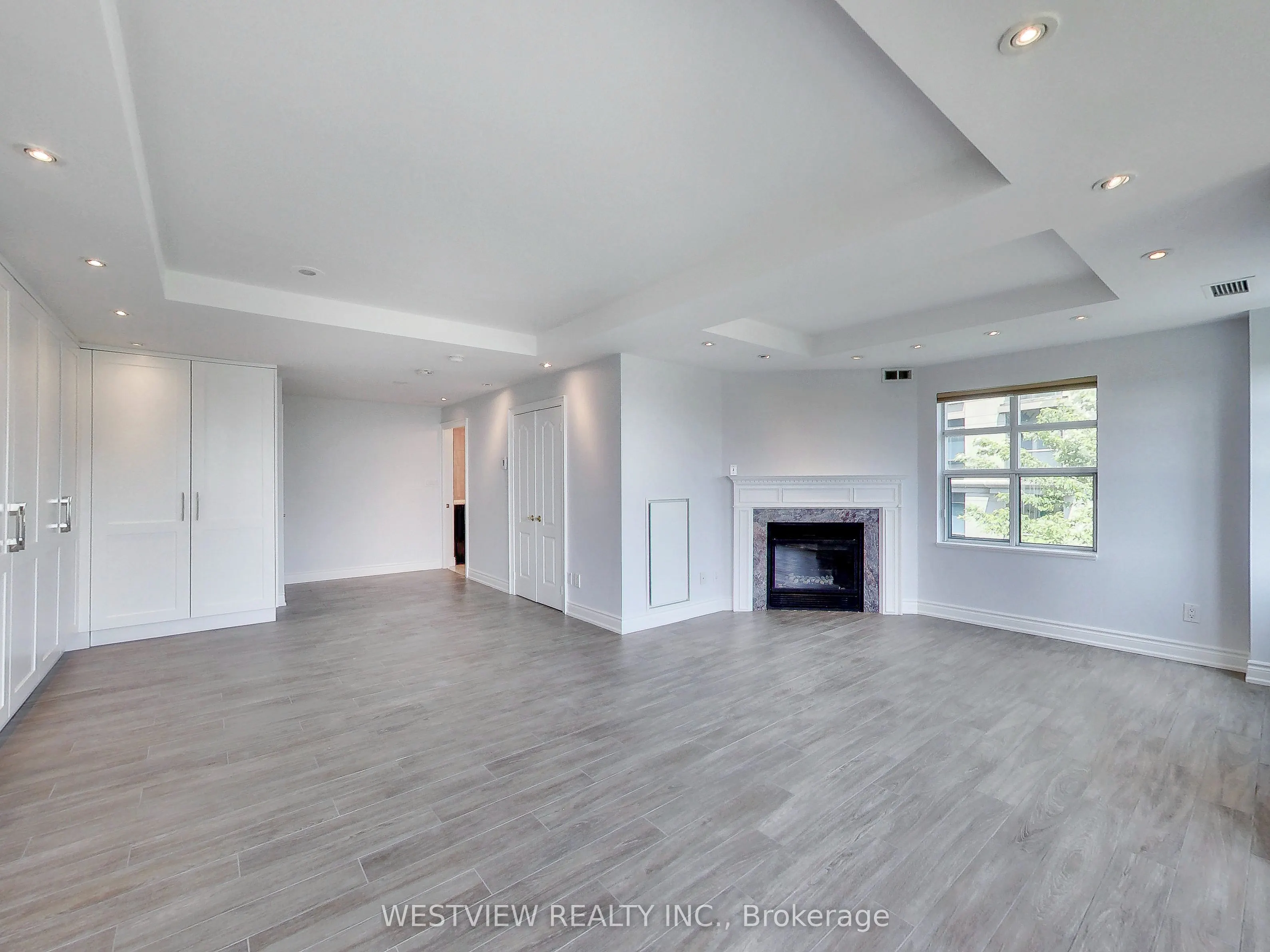 2111 Lake Shore Boulevard #116