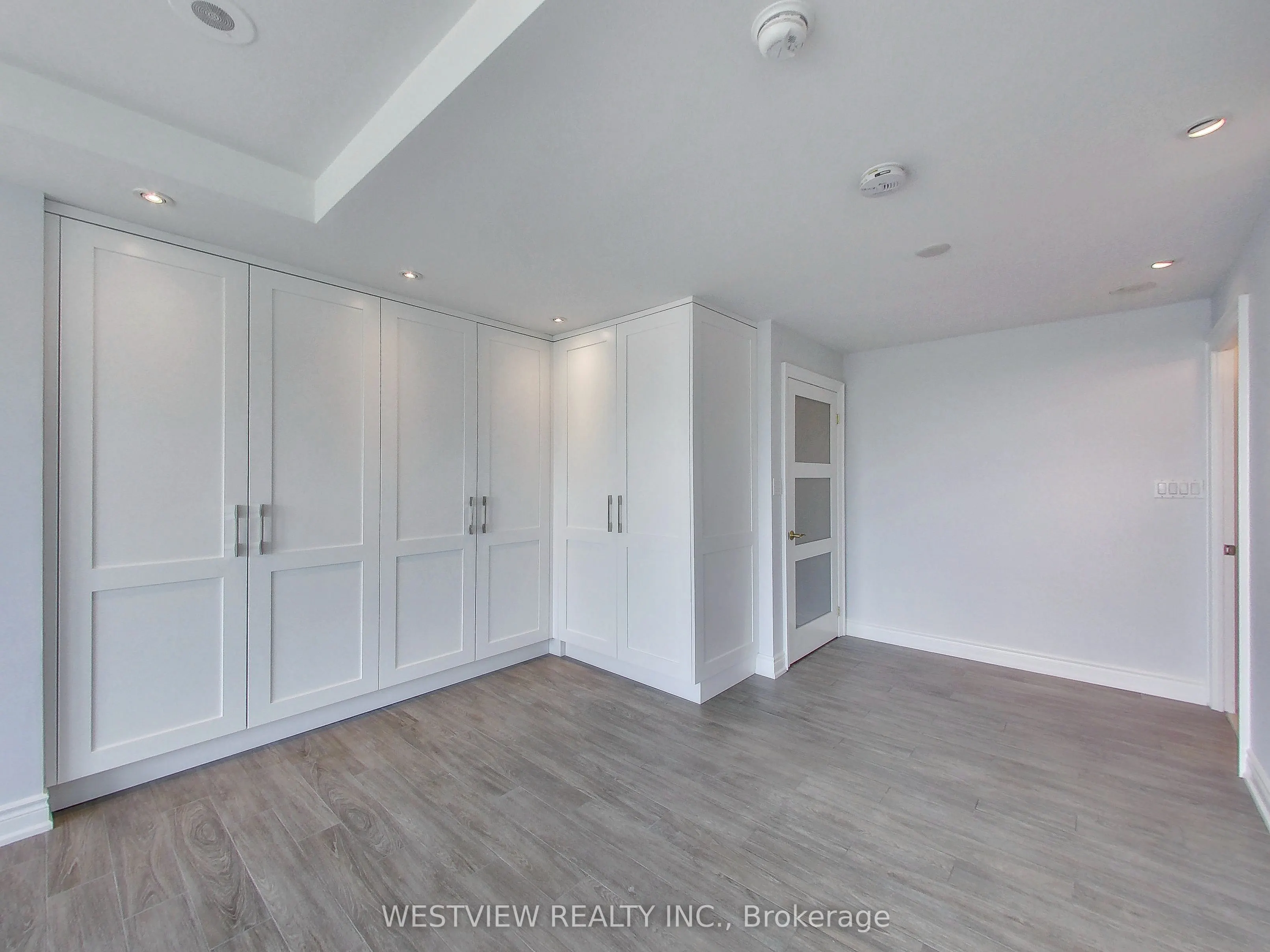 2111 Lake Shore Boulevard #116