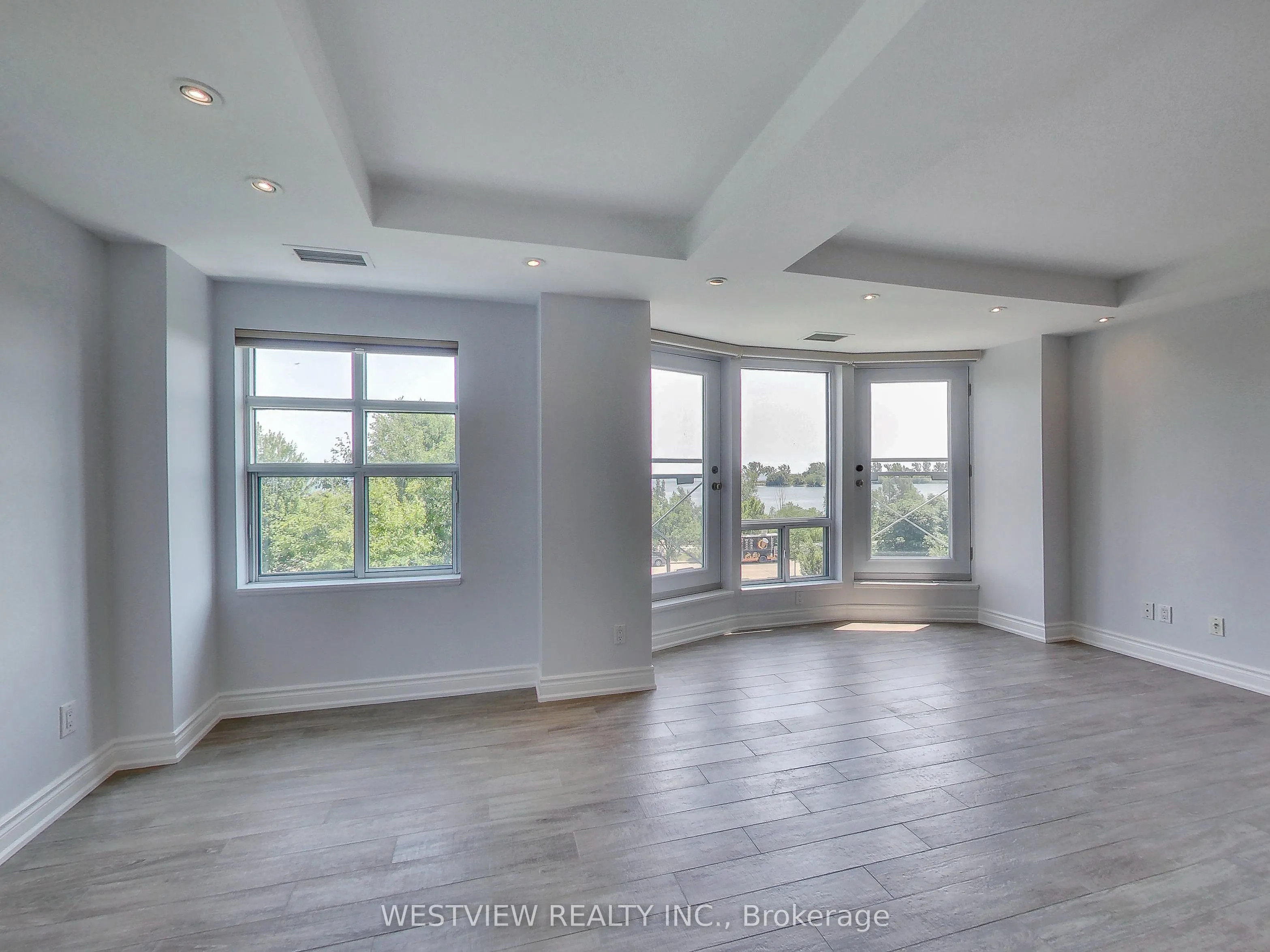 2111 Lake Shore Boulevard #116