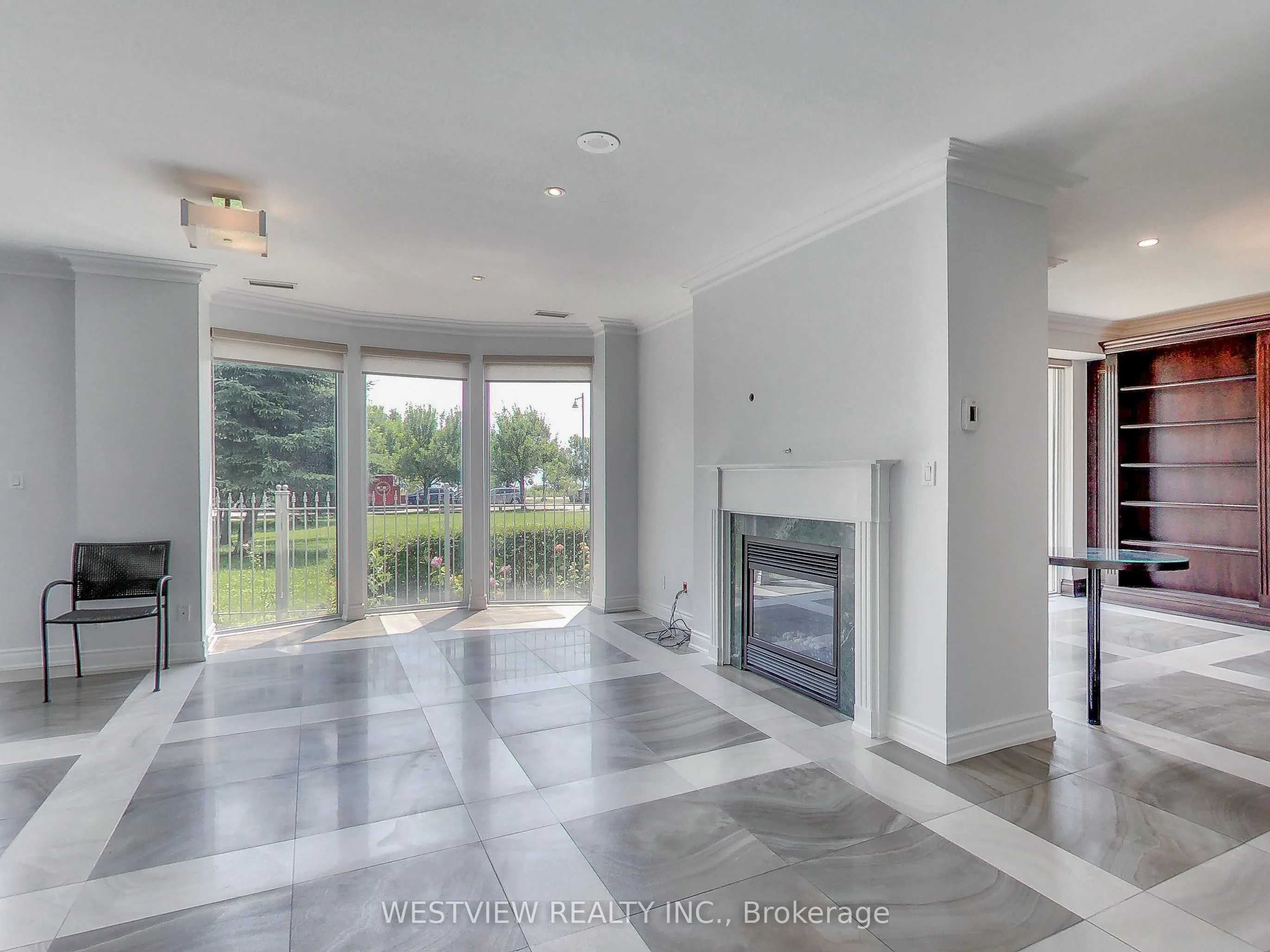 2111 Lake Shore Boulevard #116