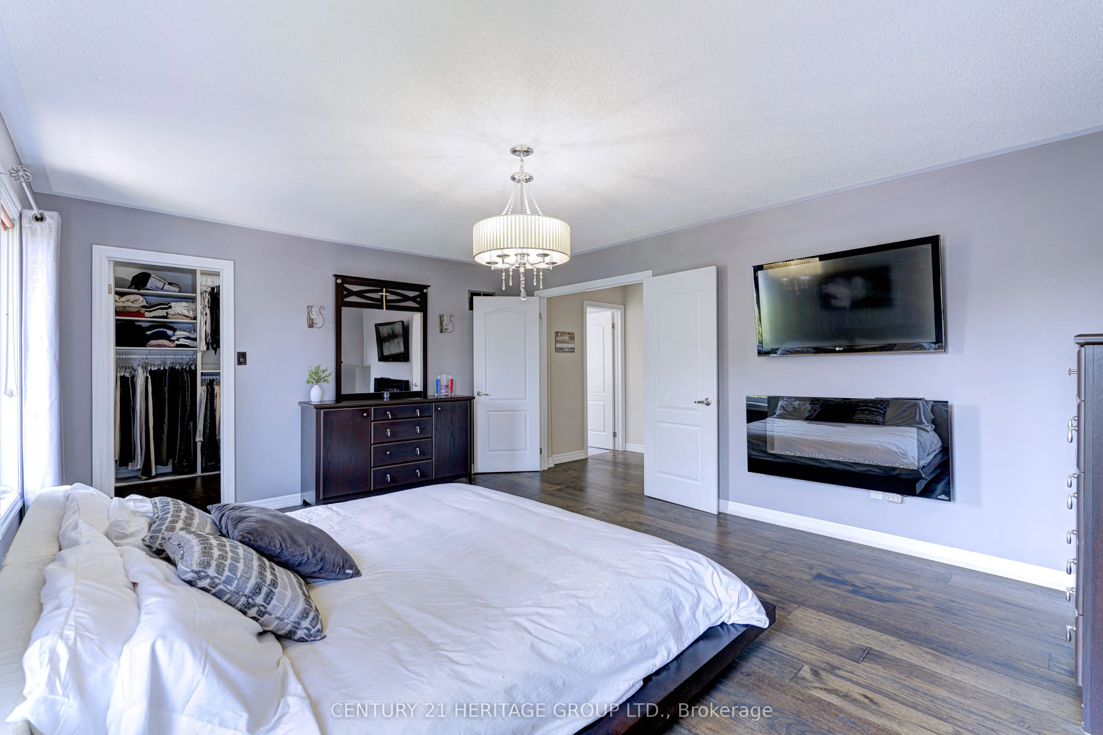 1406 Marshall Crescent