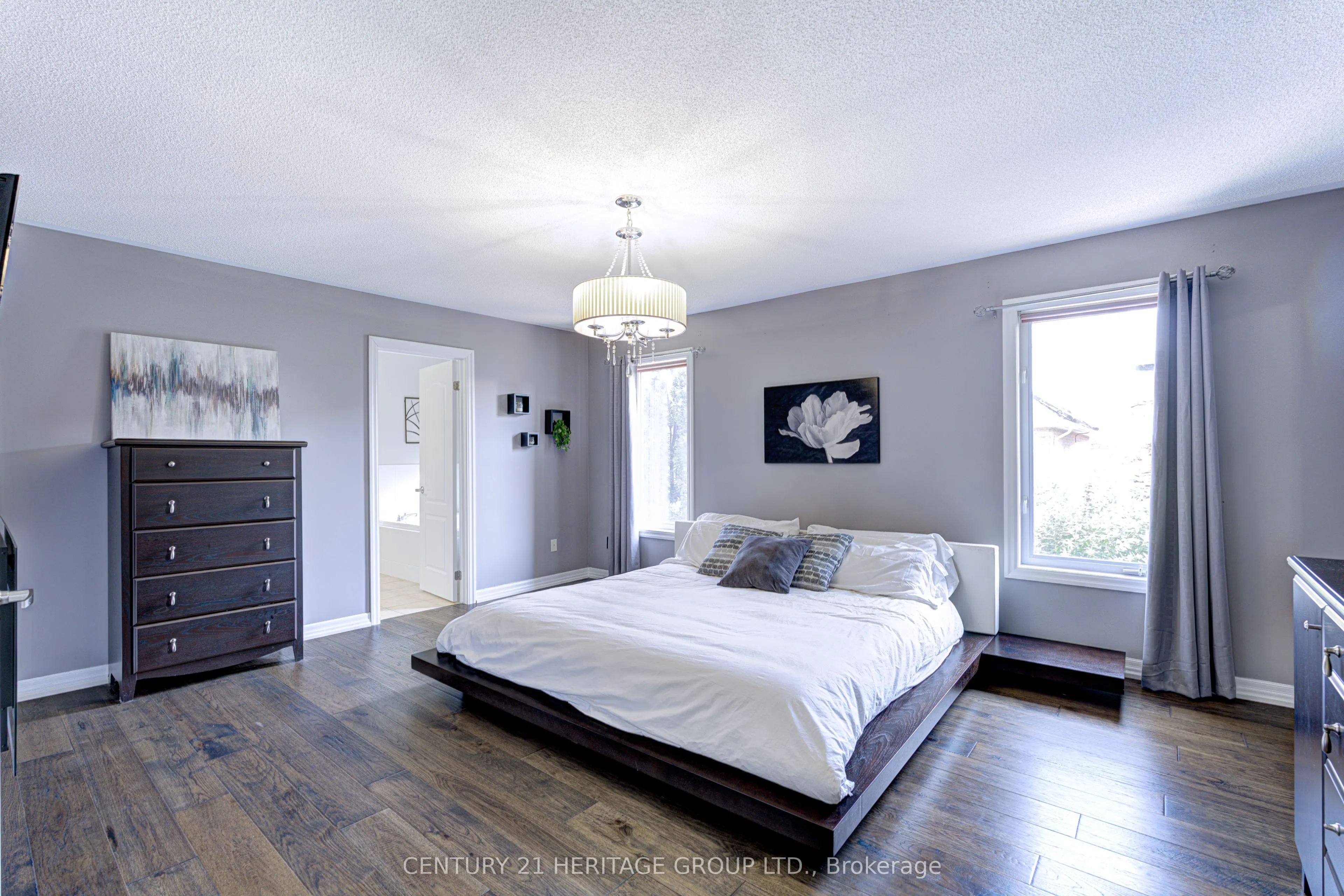 1406 Marshall Crescent