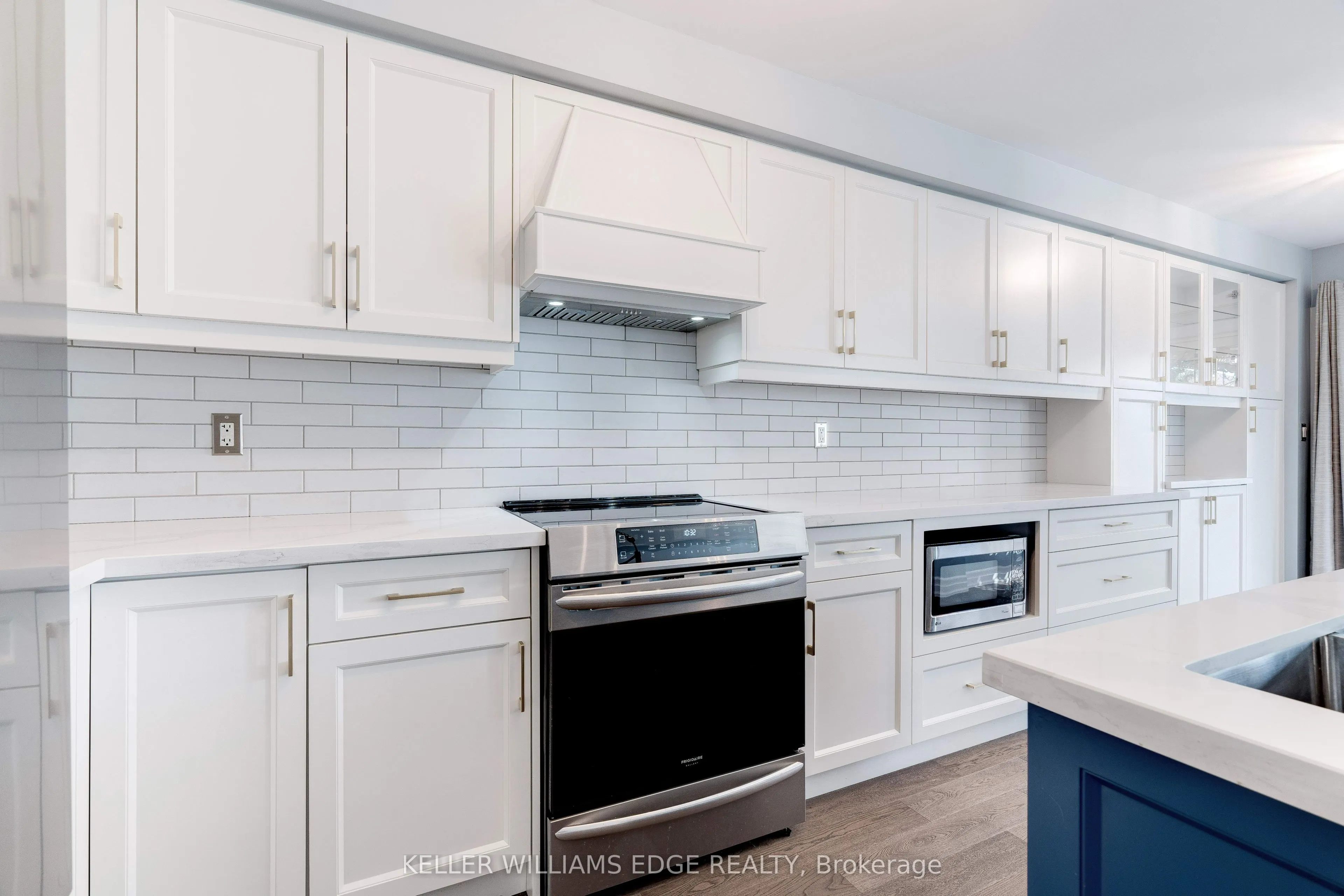 85 Mowat Crescent