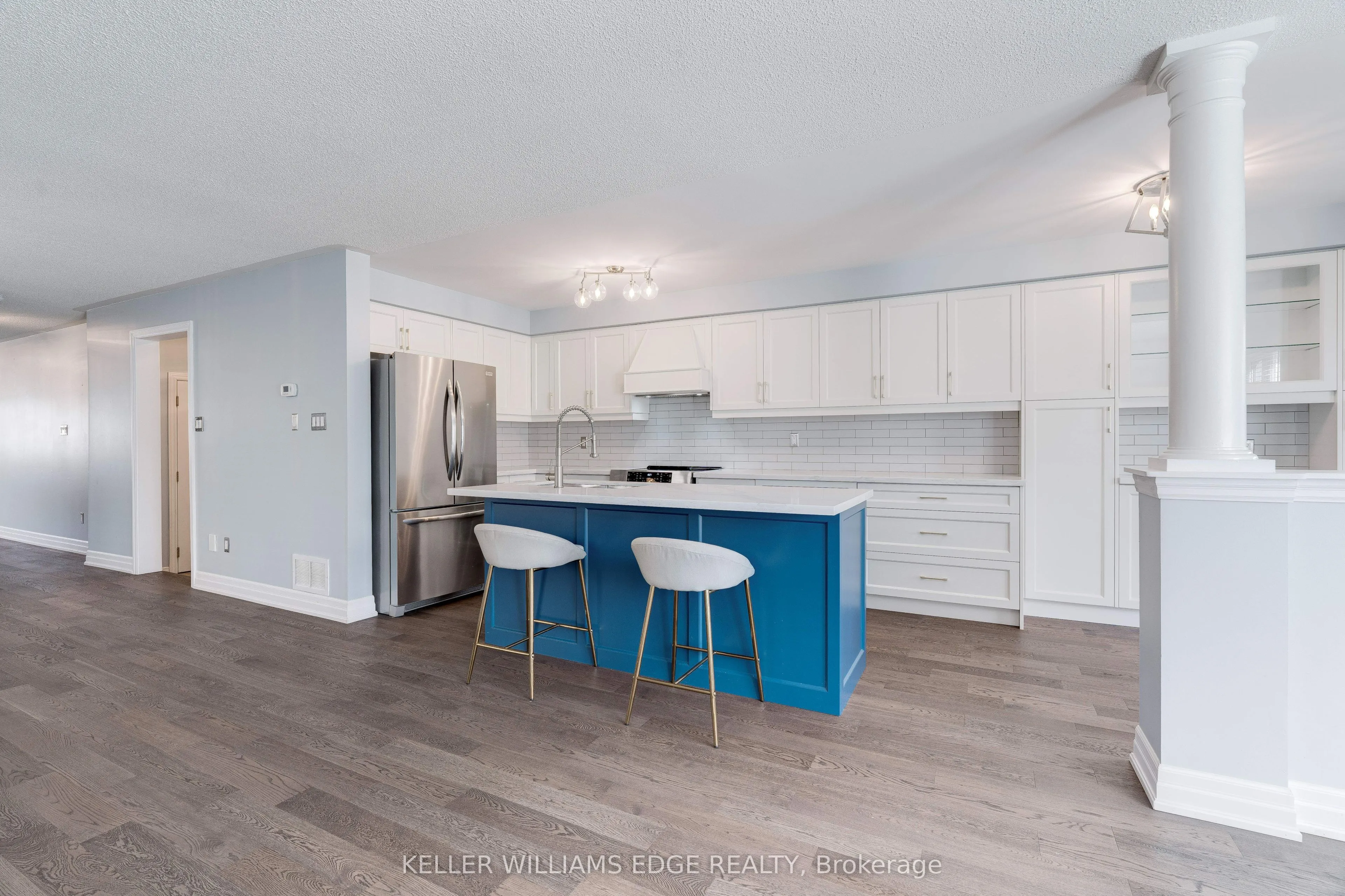 85 Mowat Crescent