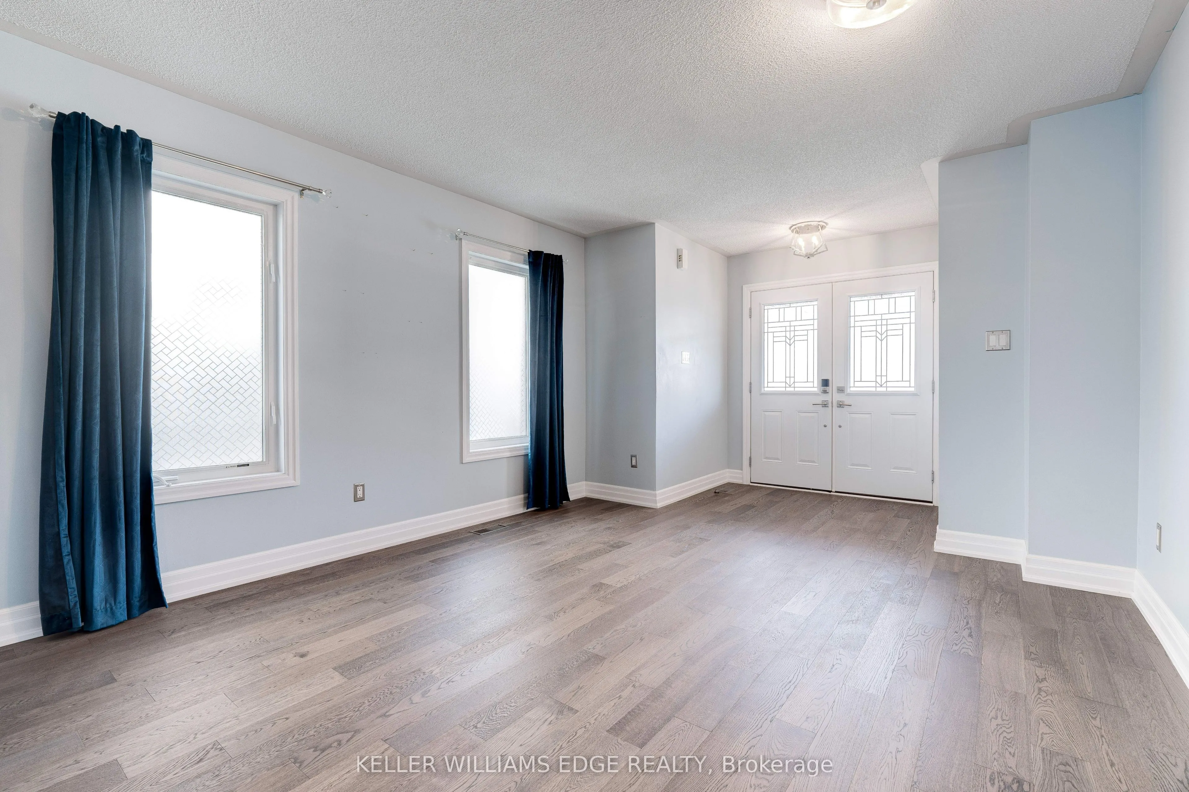 85 Mowat Crescent