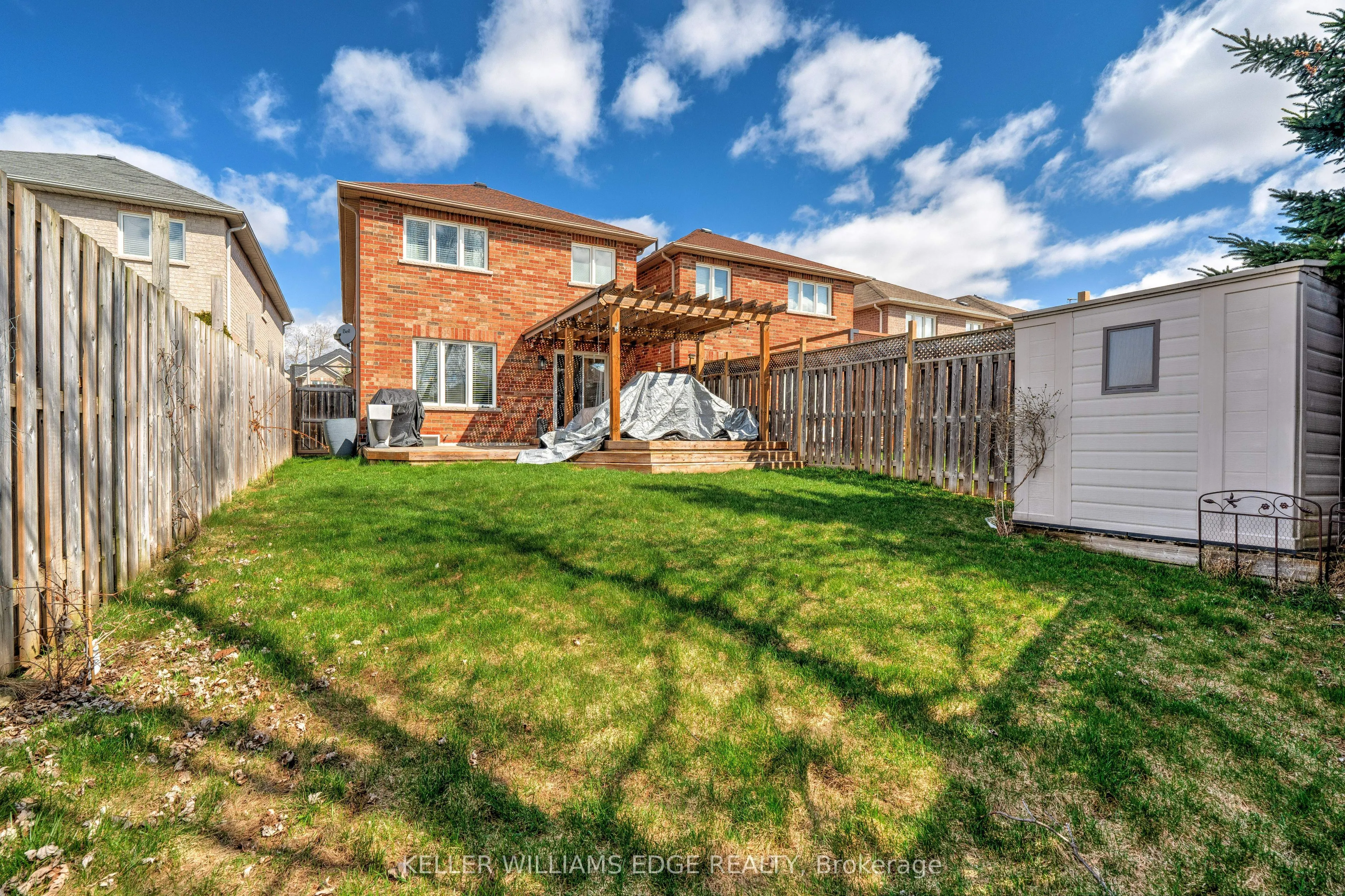 85 Mowat Crescent
