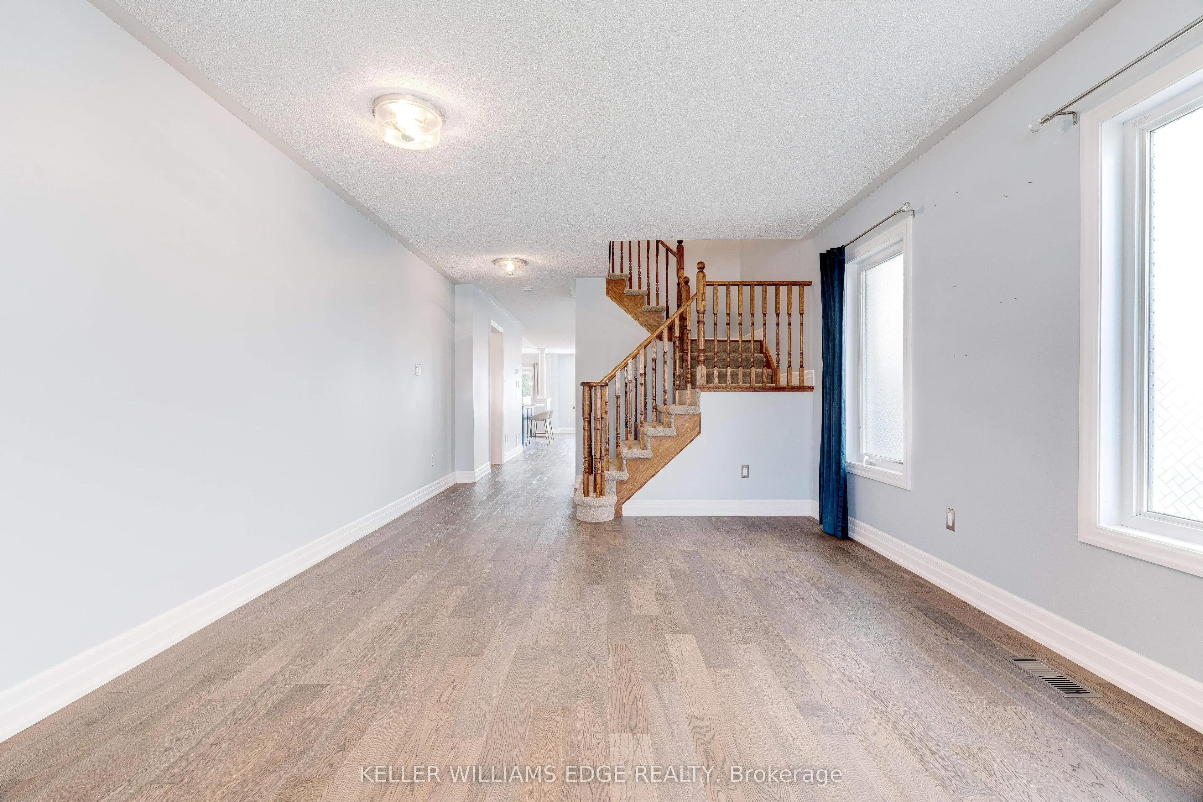 85 Mowat Crescent