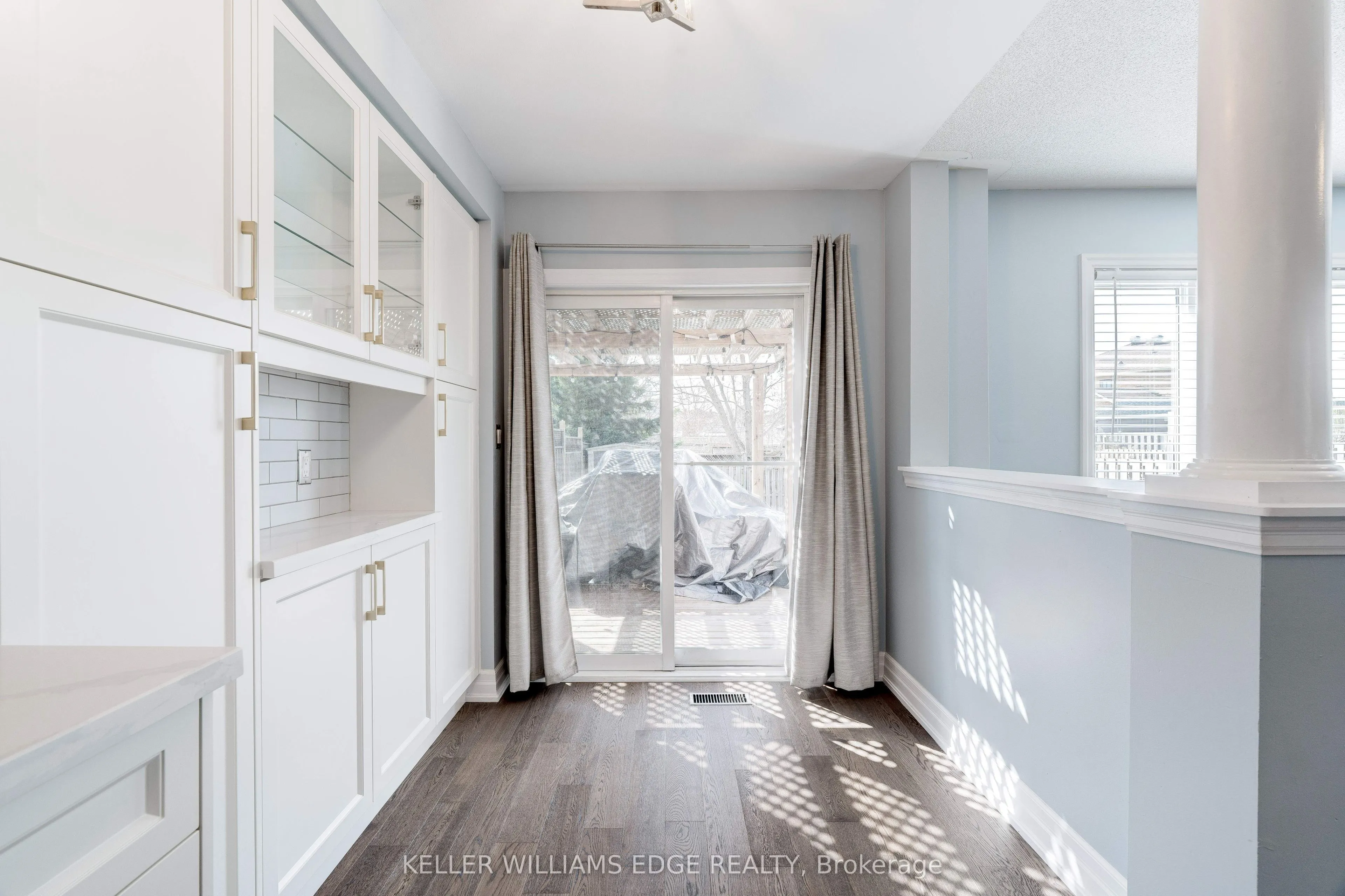 85 Mowat Crescent